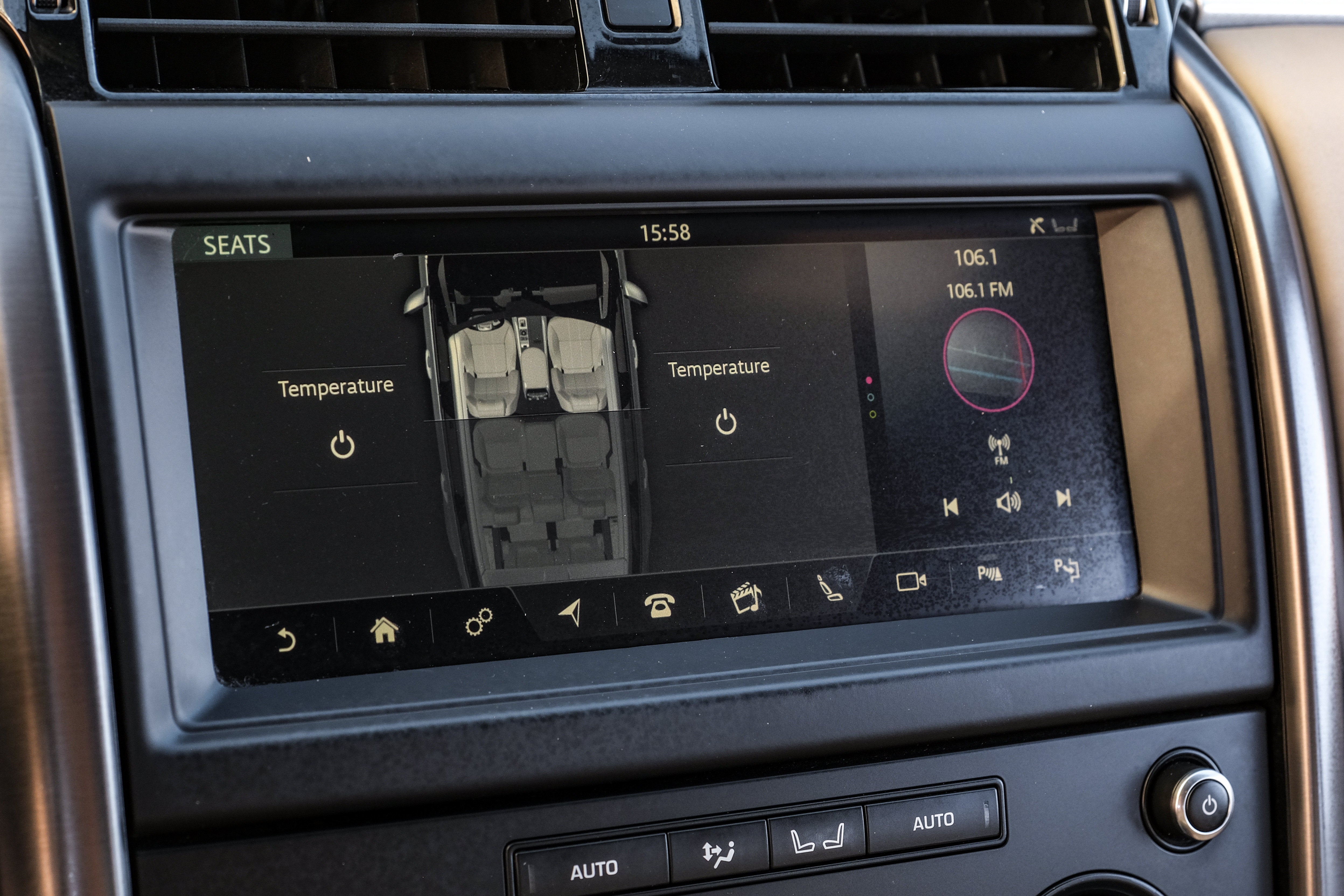 2020 Land Rover Discovery Landmark Edition