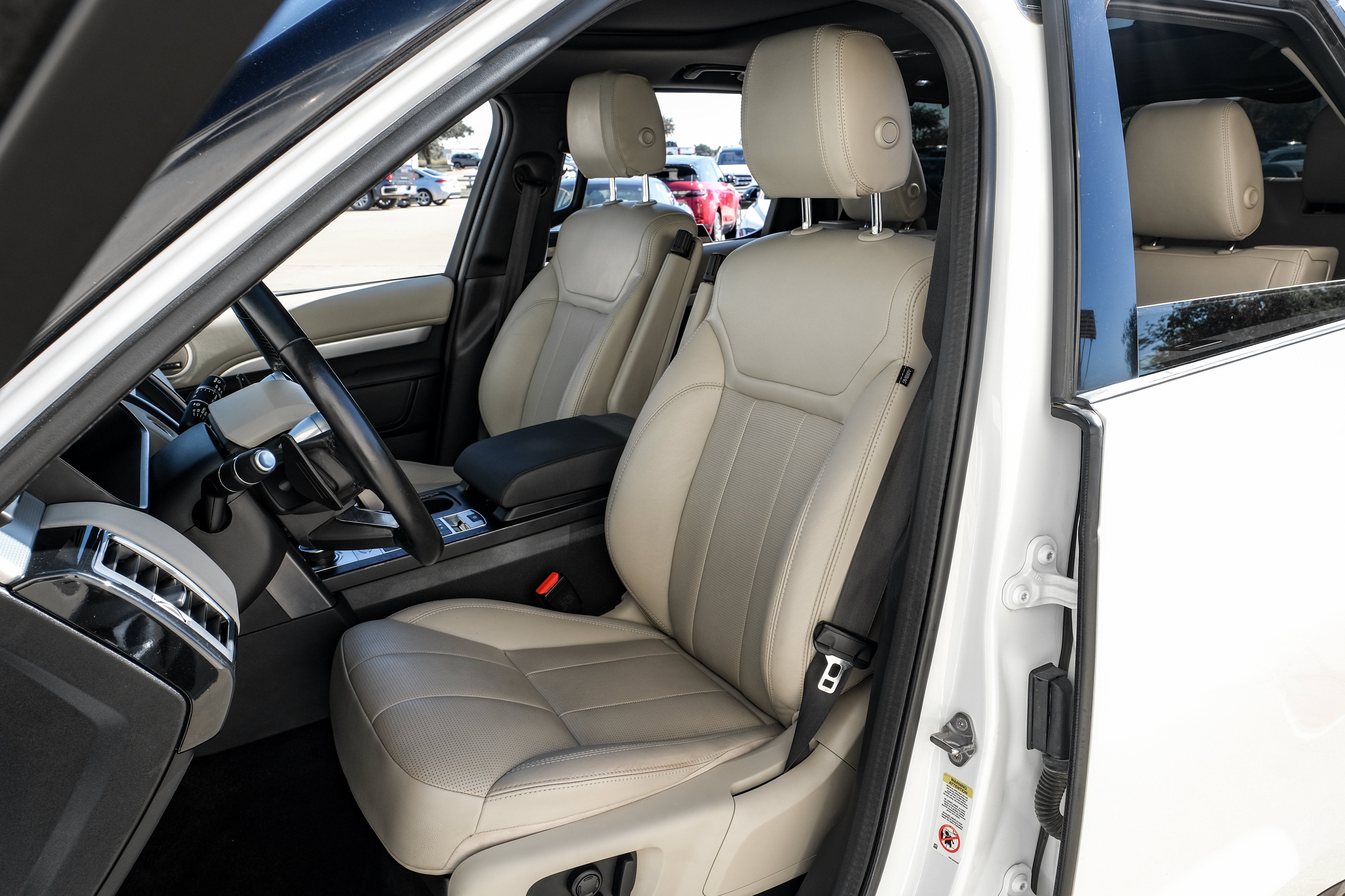 2020 Land Rover Discovery Landmark Edition