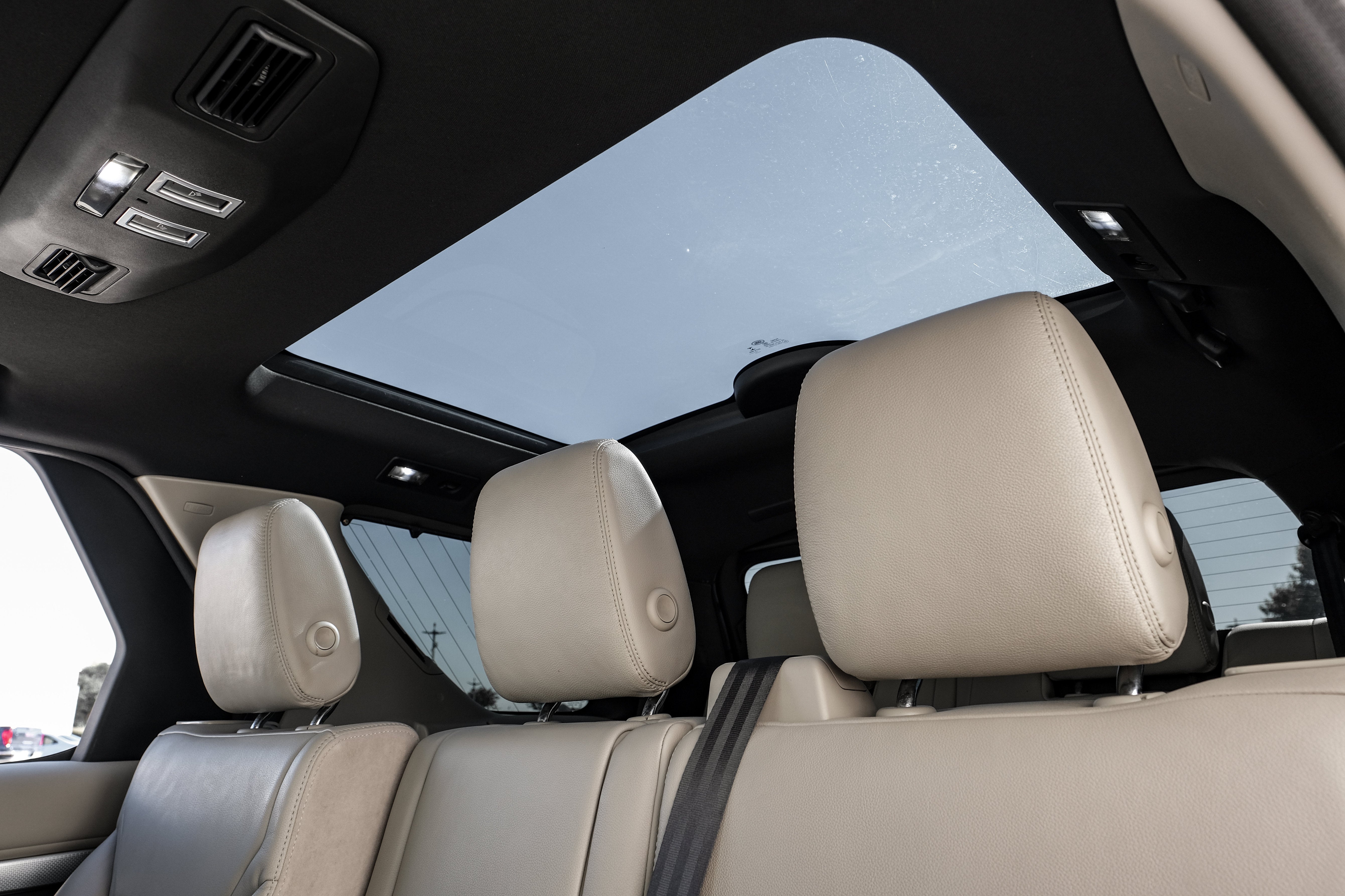 2020 Land Rover Discovery Landmark Edition