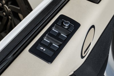 2020 Land Rover Discovery Landmark Edition