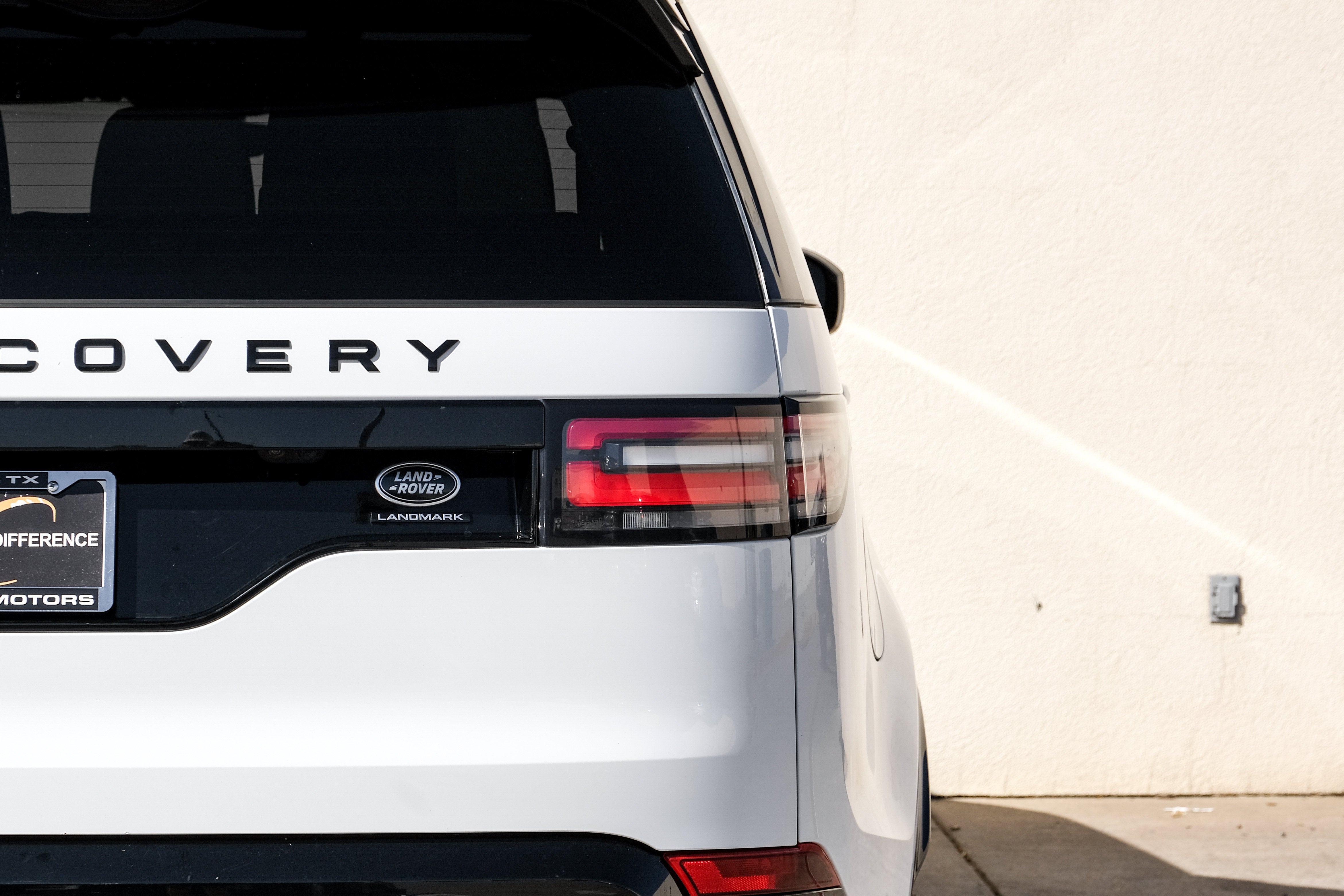 2020 Land Rover Discovery Landmark Edition