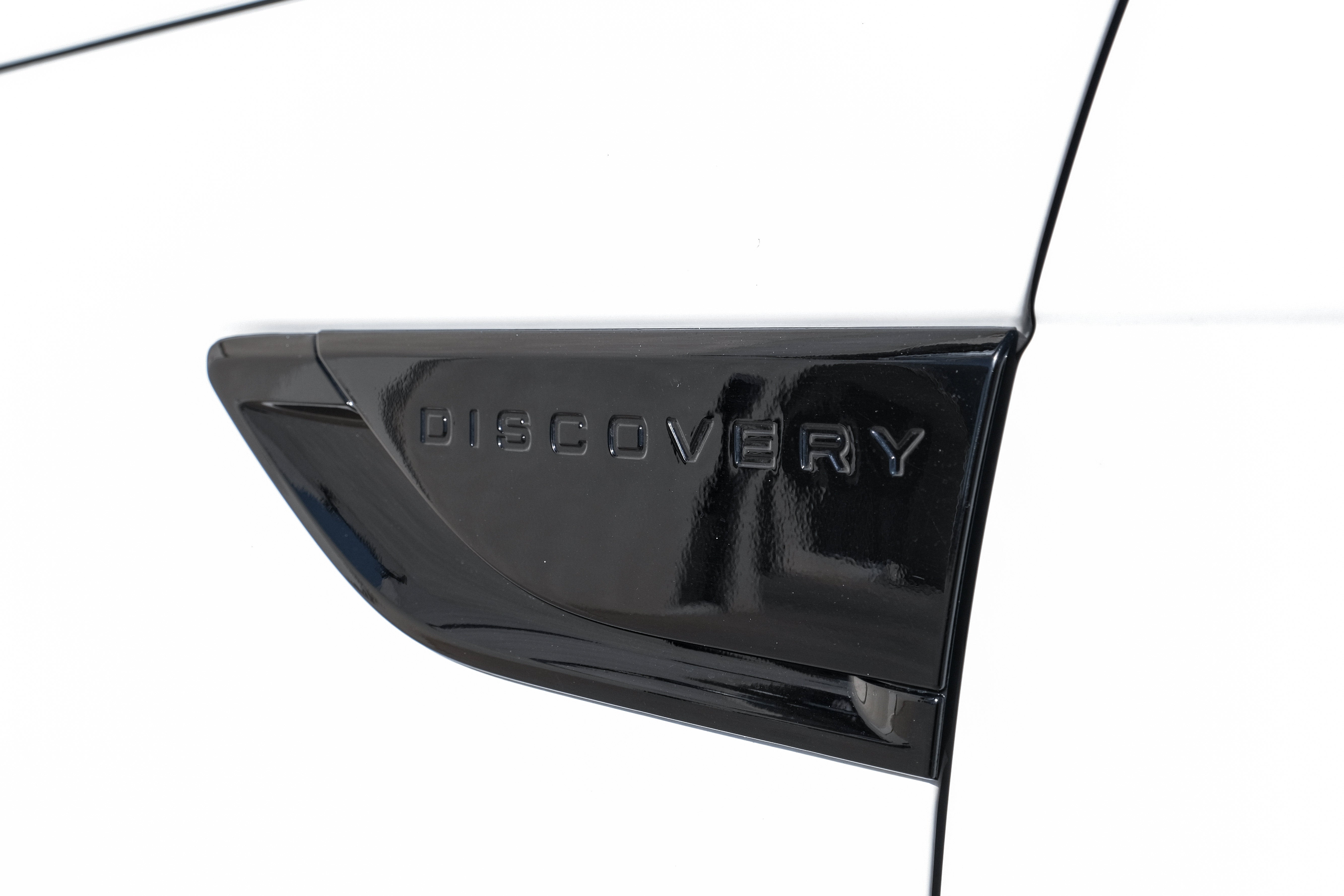 2020 Land Rover Discovery Landmark Edition