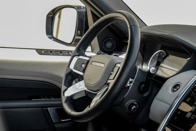 2023 Land Rover Discovery Metropolitan Edition