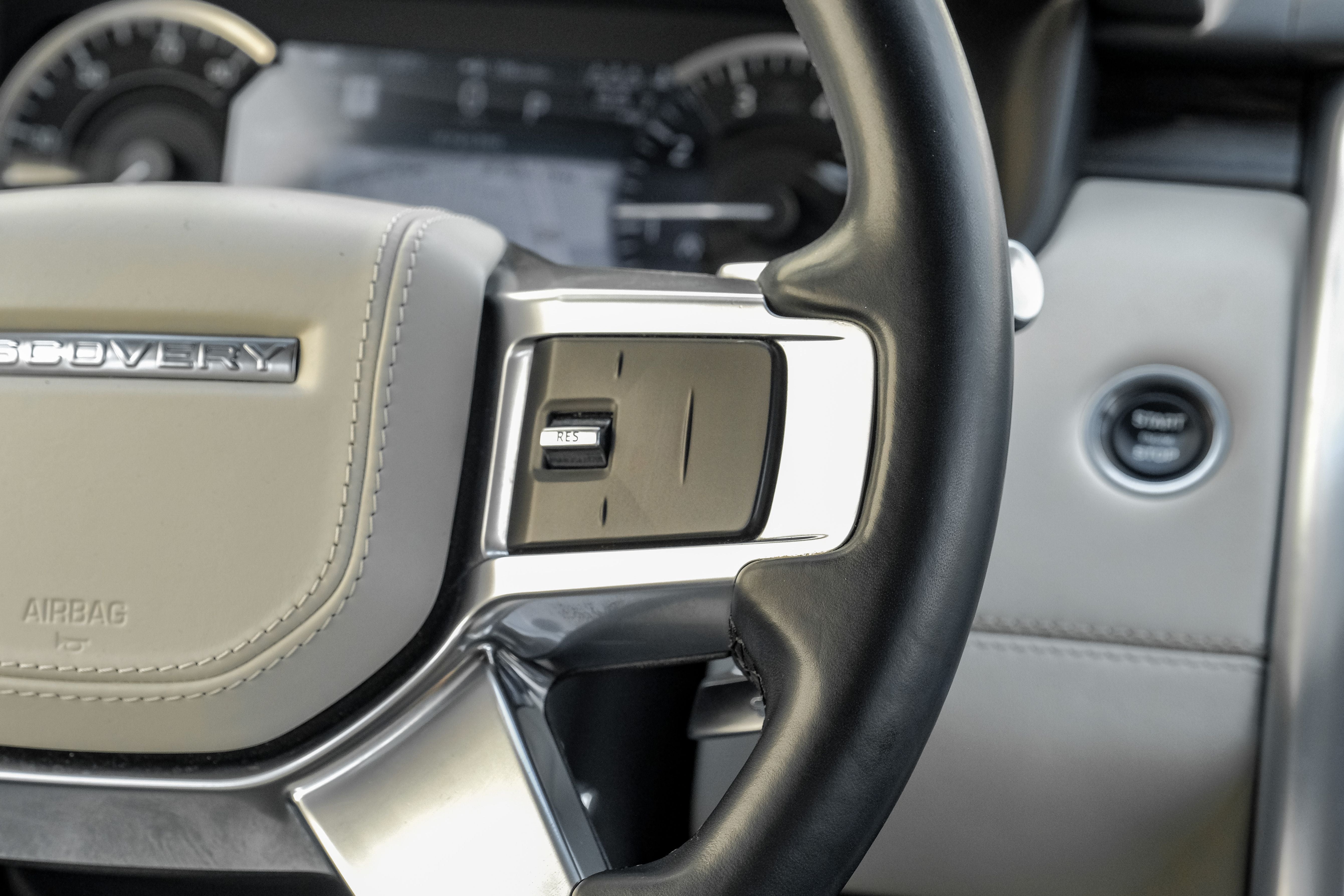 2023 Land Rover Discovery Metropolitan Edition