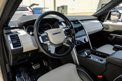 2023 Land Rover Discovery Metropolitan Edition