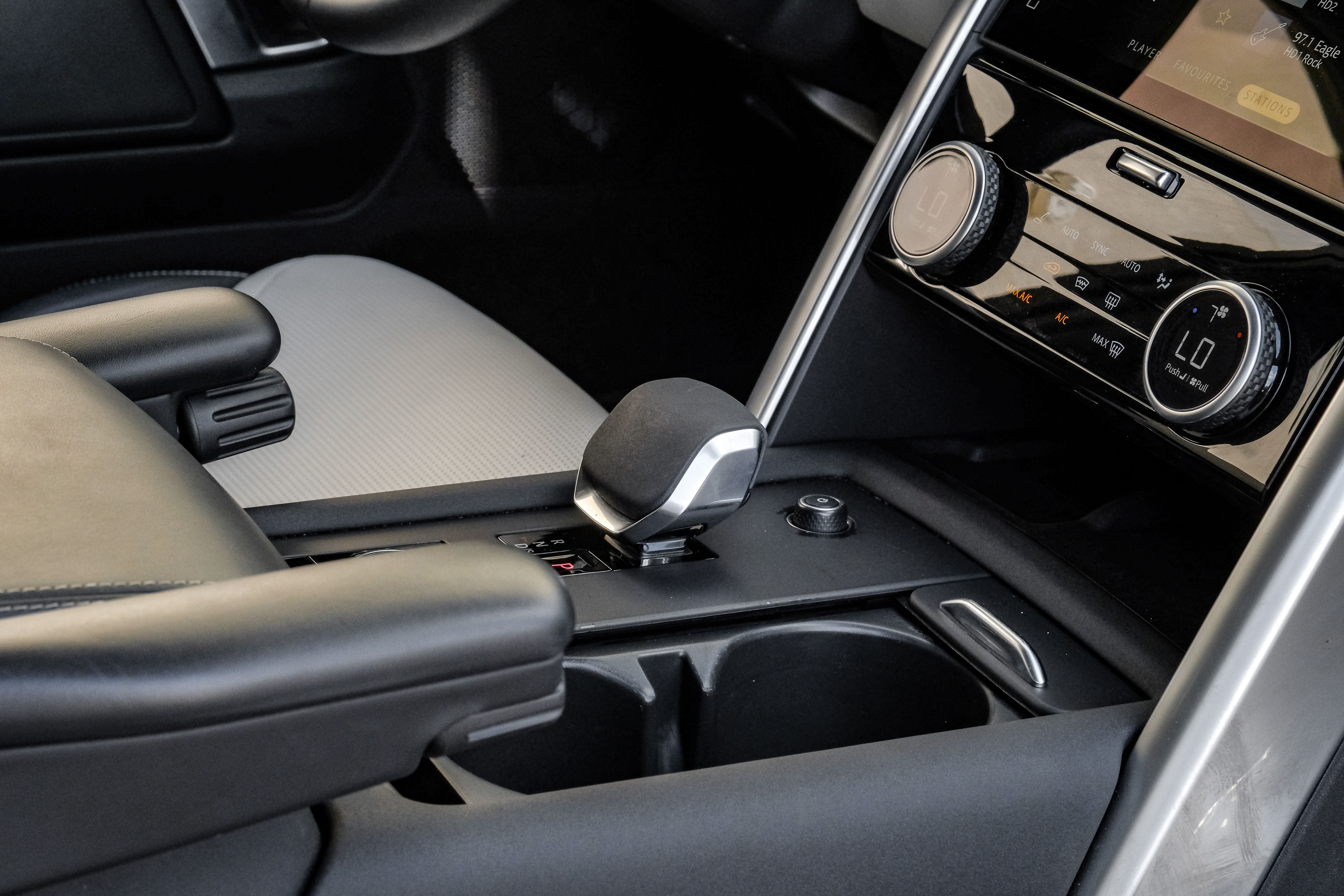 2023 Land Rover Discovery Metropolitan Edition