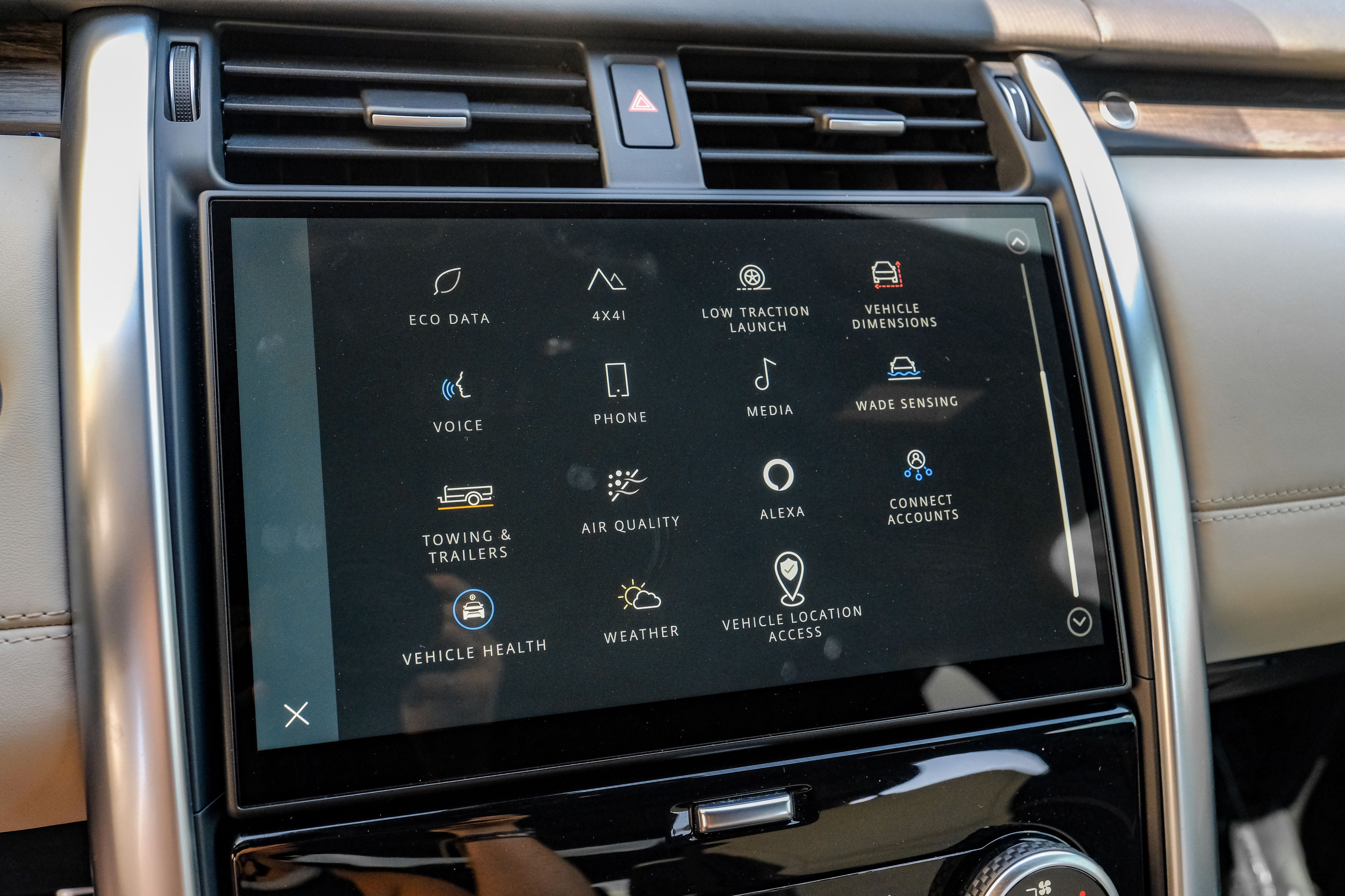2023 Land Rover Discovery Metropolitan Edition