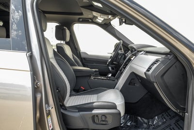 2023 Land Rover Discovery Metropolitan Edition