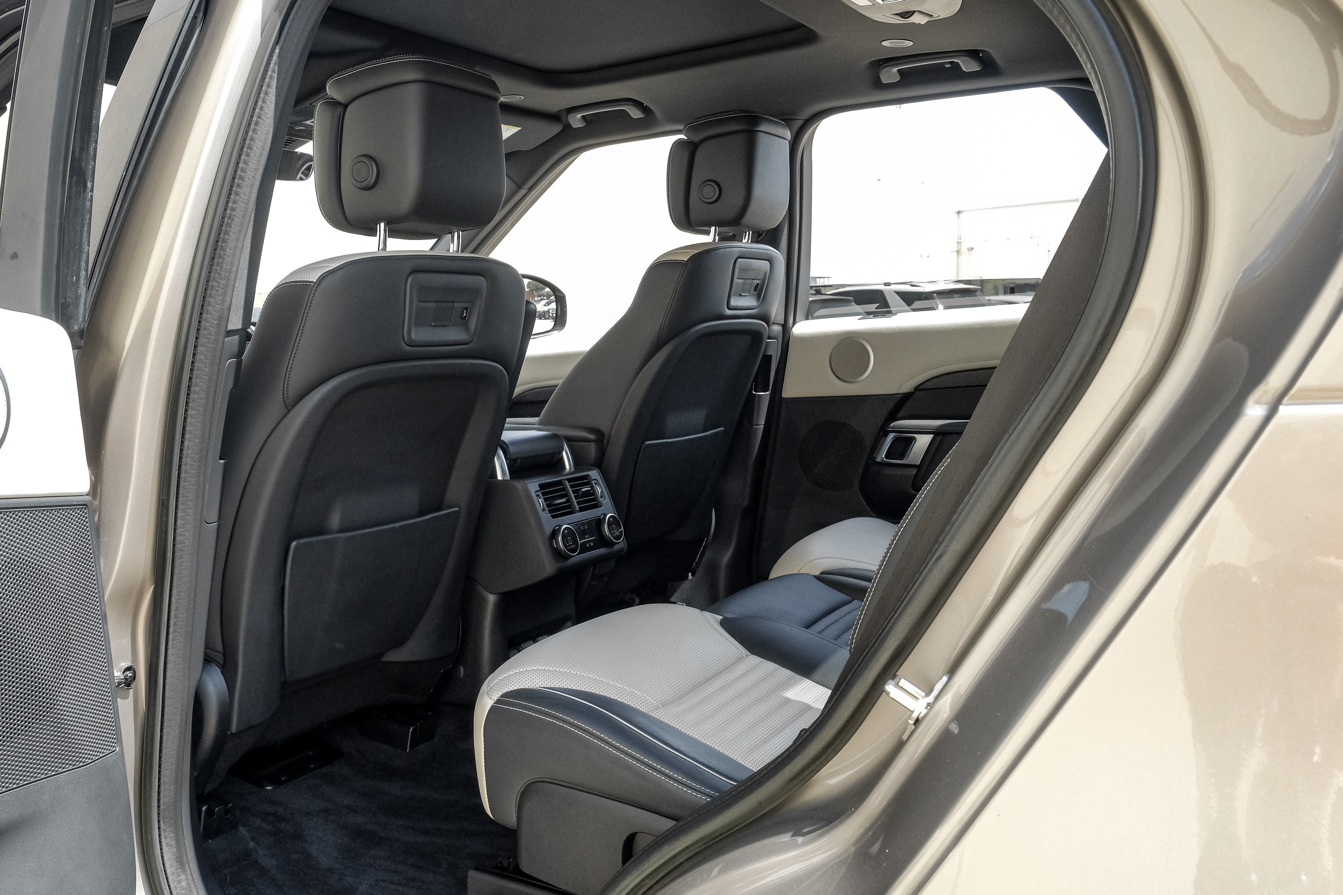 2023 Land Rover Discovery Metropolitan Edition