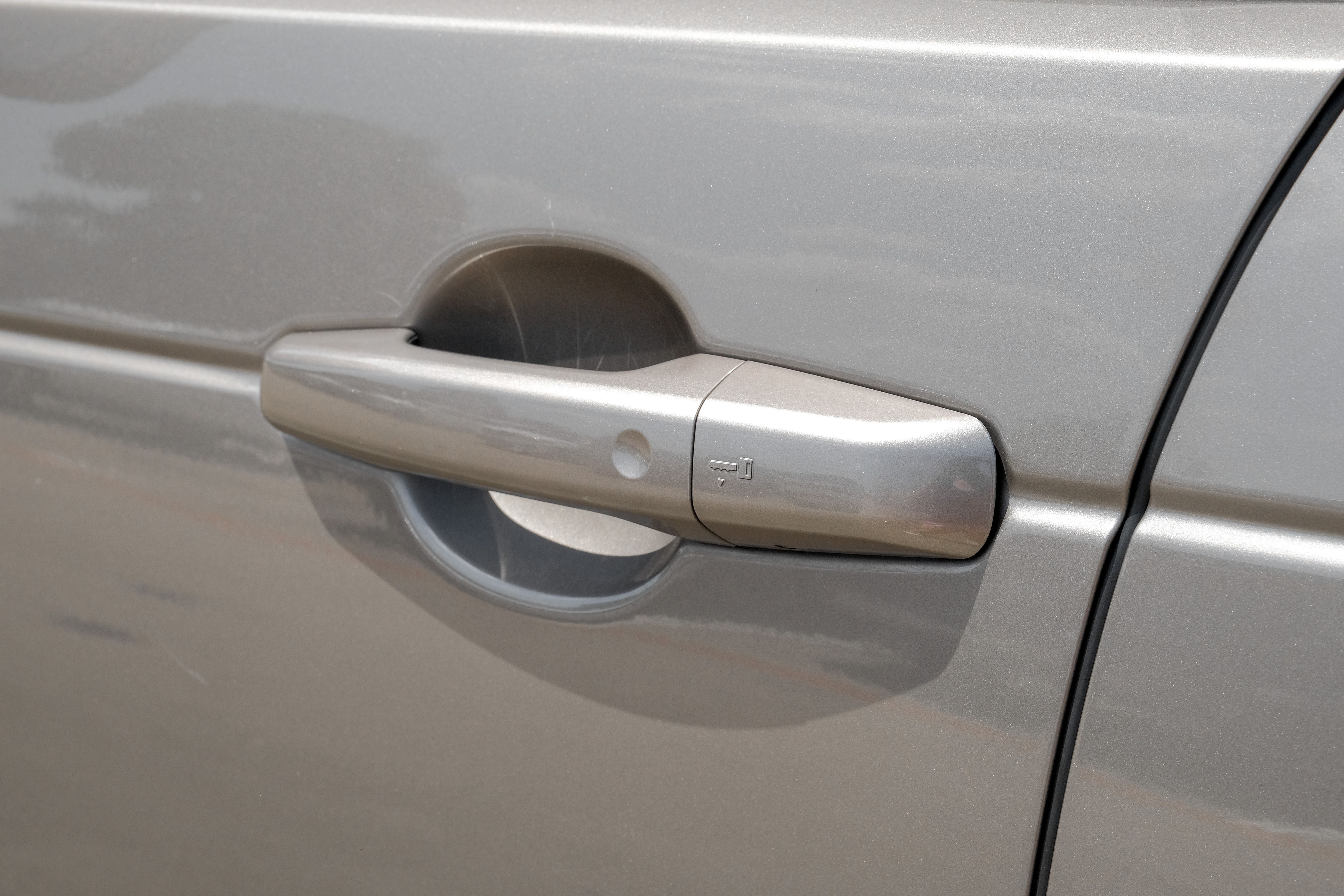2023 Land Rover Discovery Metropolitan Edition