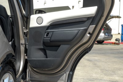 2023 Land Rover Discovery Metropolitan Edition