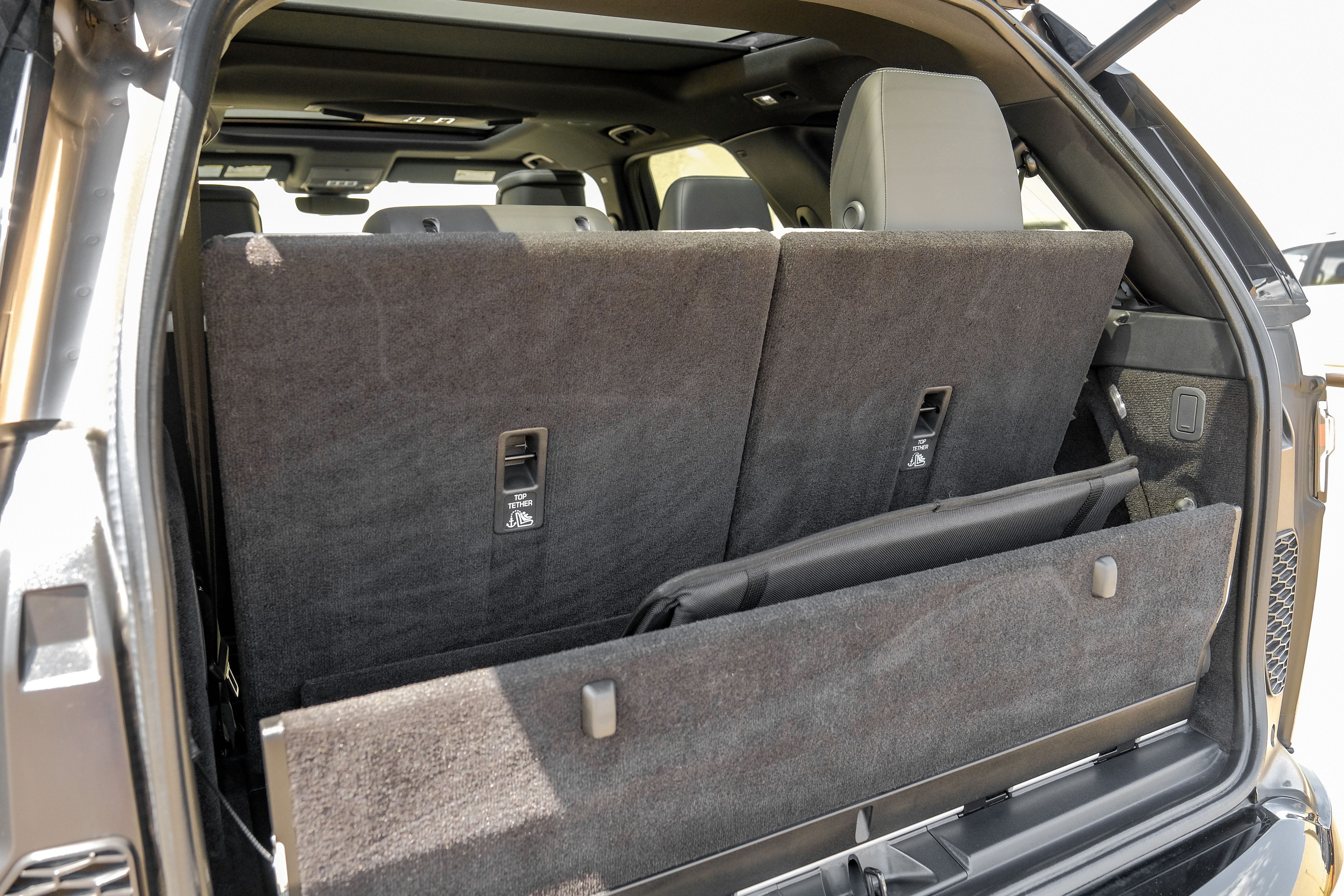2023 Land Rover Discovery Metropolitan Edition