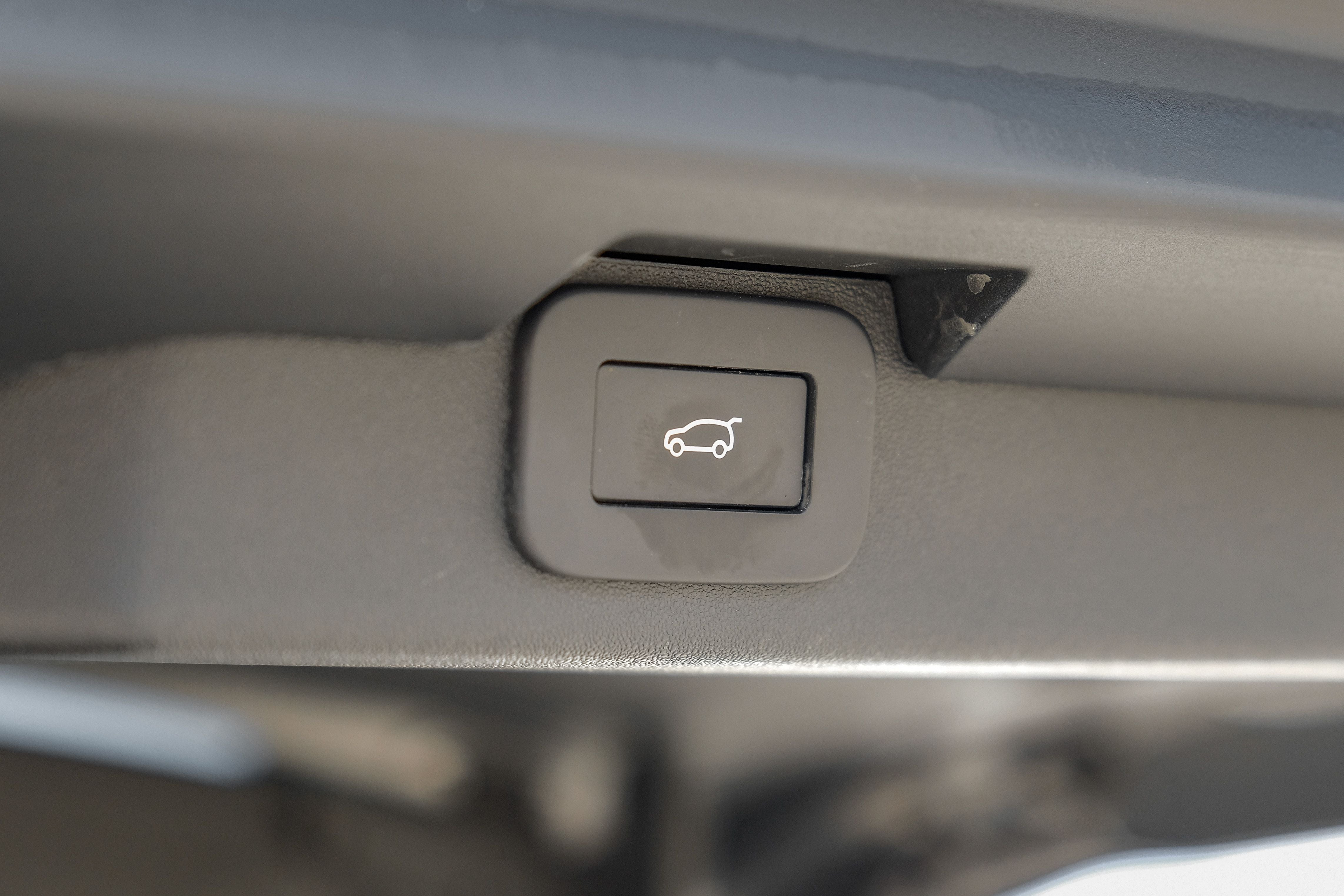 2023 Land Rover Discovery Metropolitan Edition
