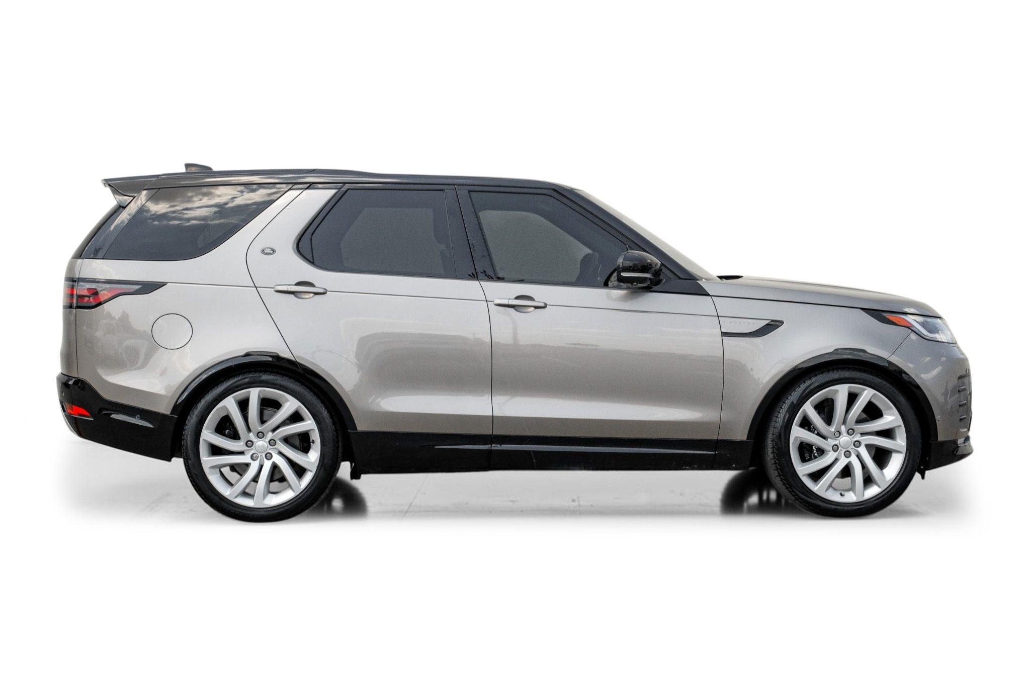 2023 Land Rover Discovery Metropolitan Edition