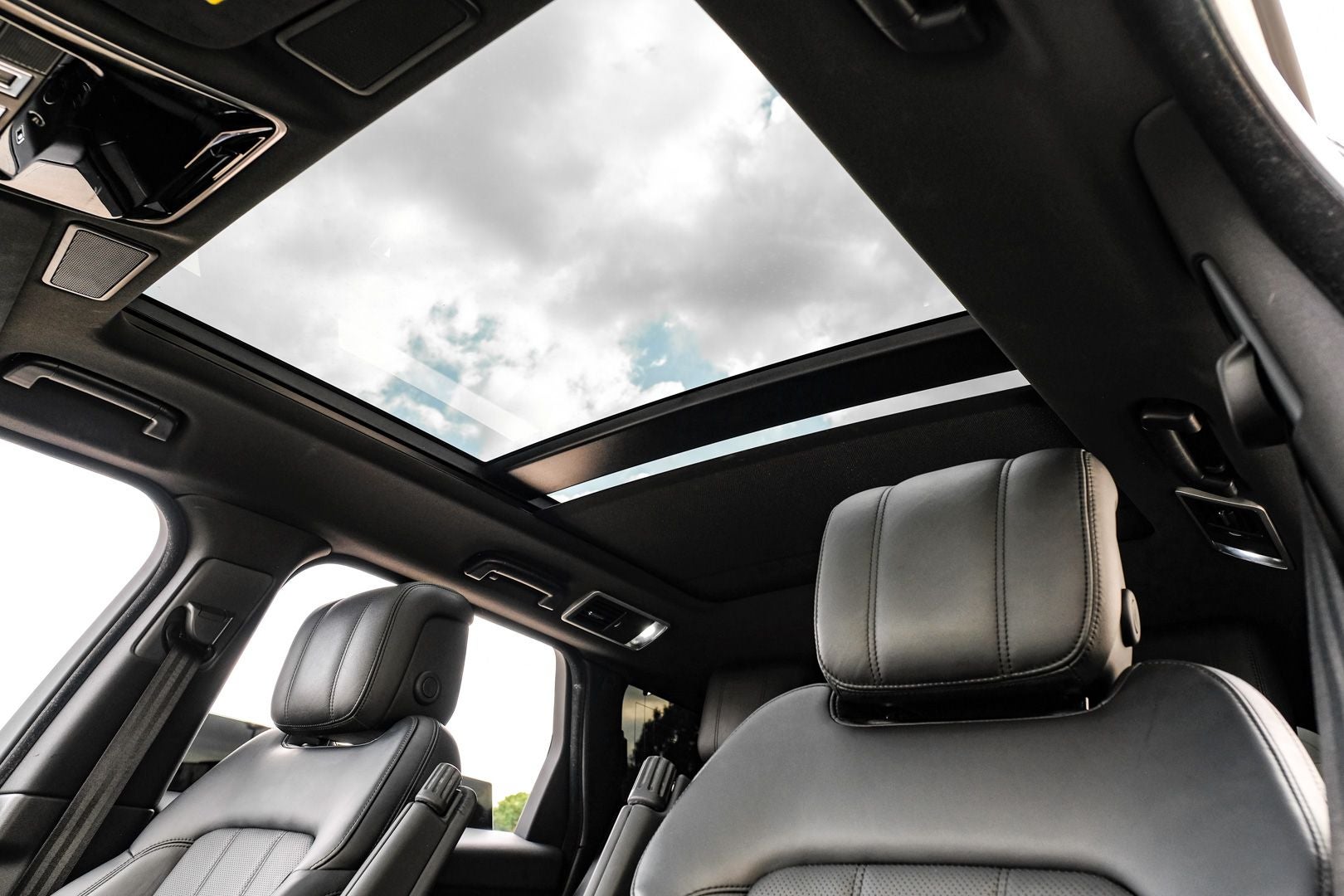 2021 Land Rover Range Rover Sport HSE Silver Edition