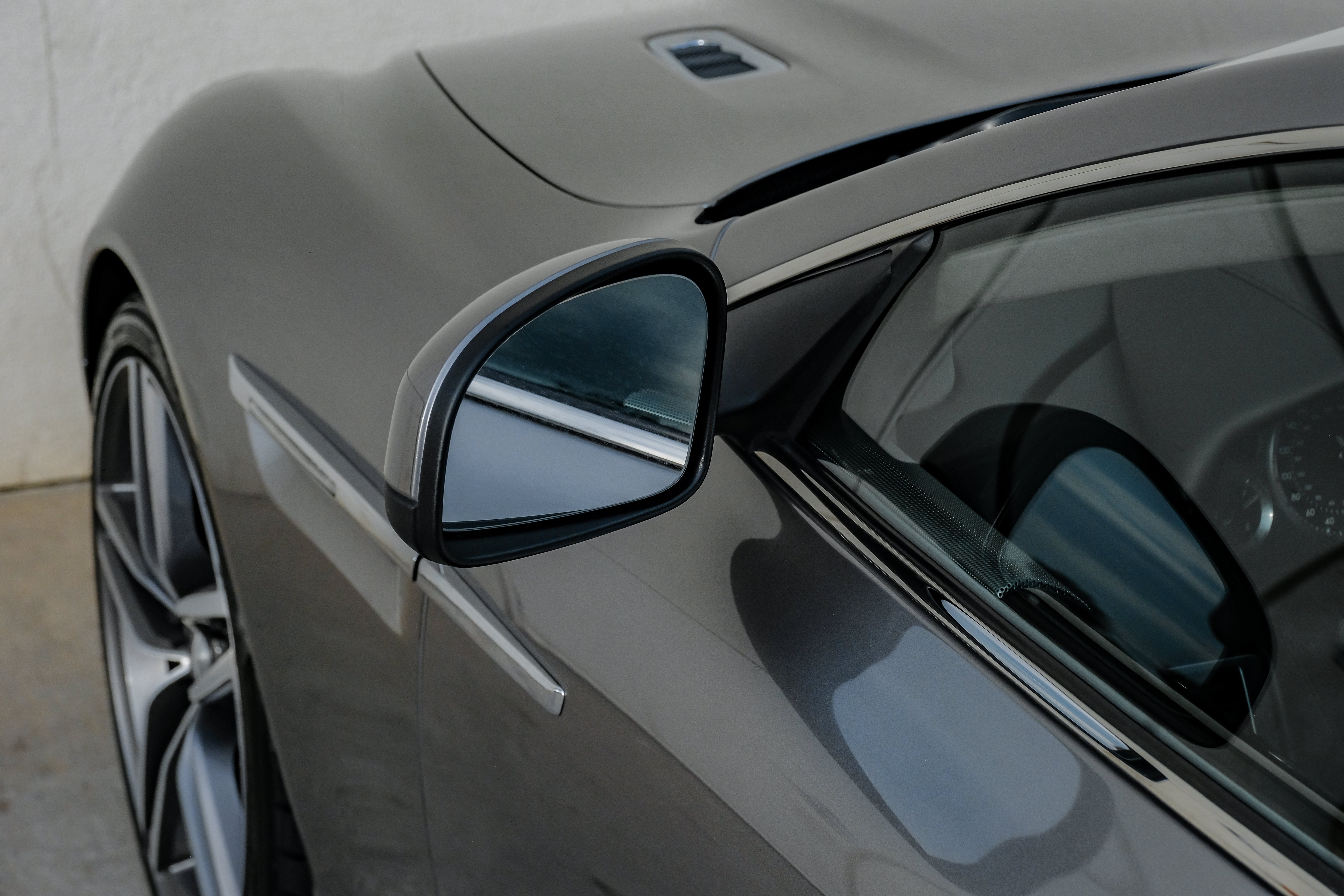 2012 Aston Martin Virage Volante