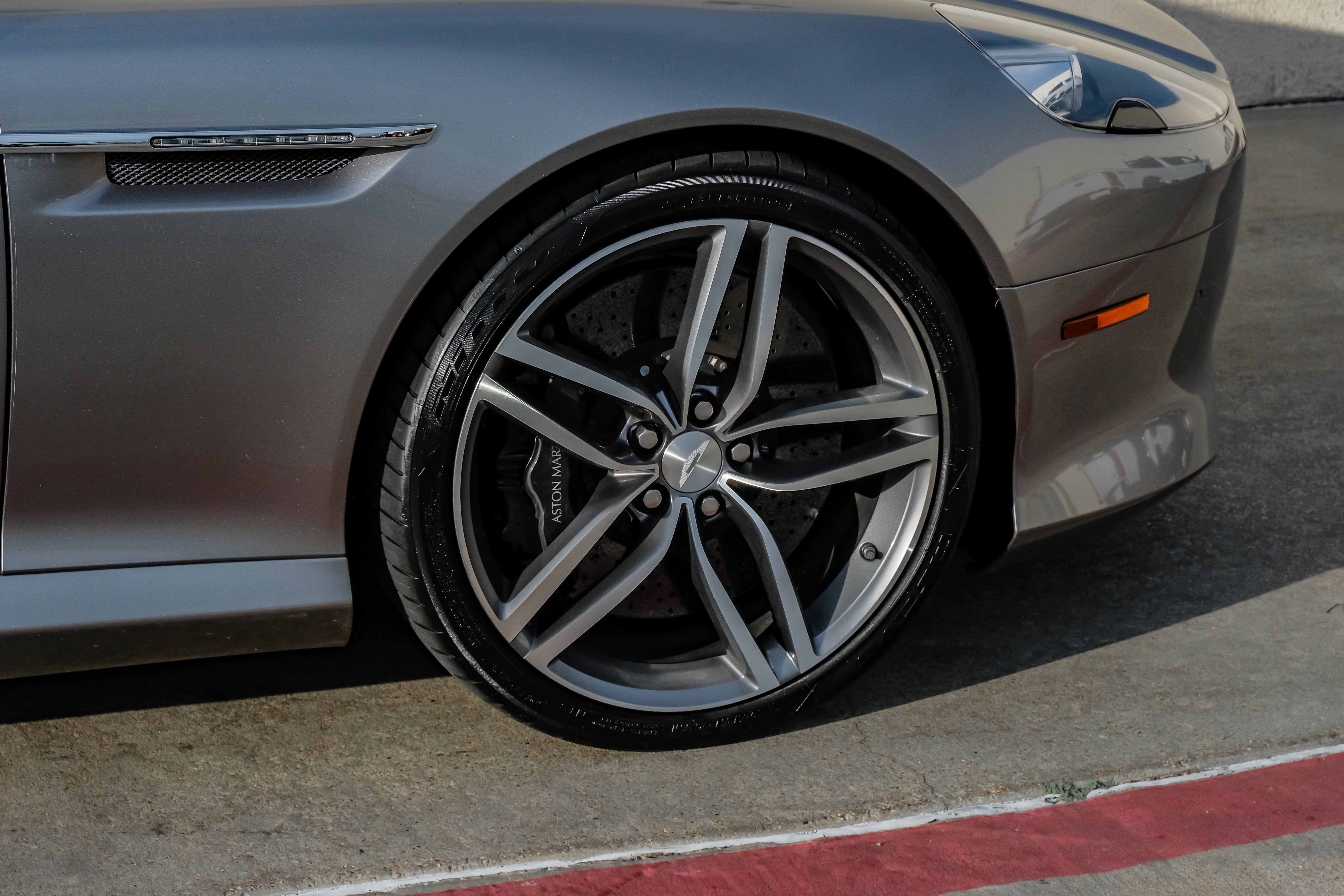 2012 Aston Martin Virage Volante