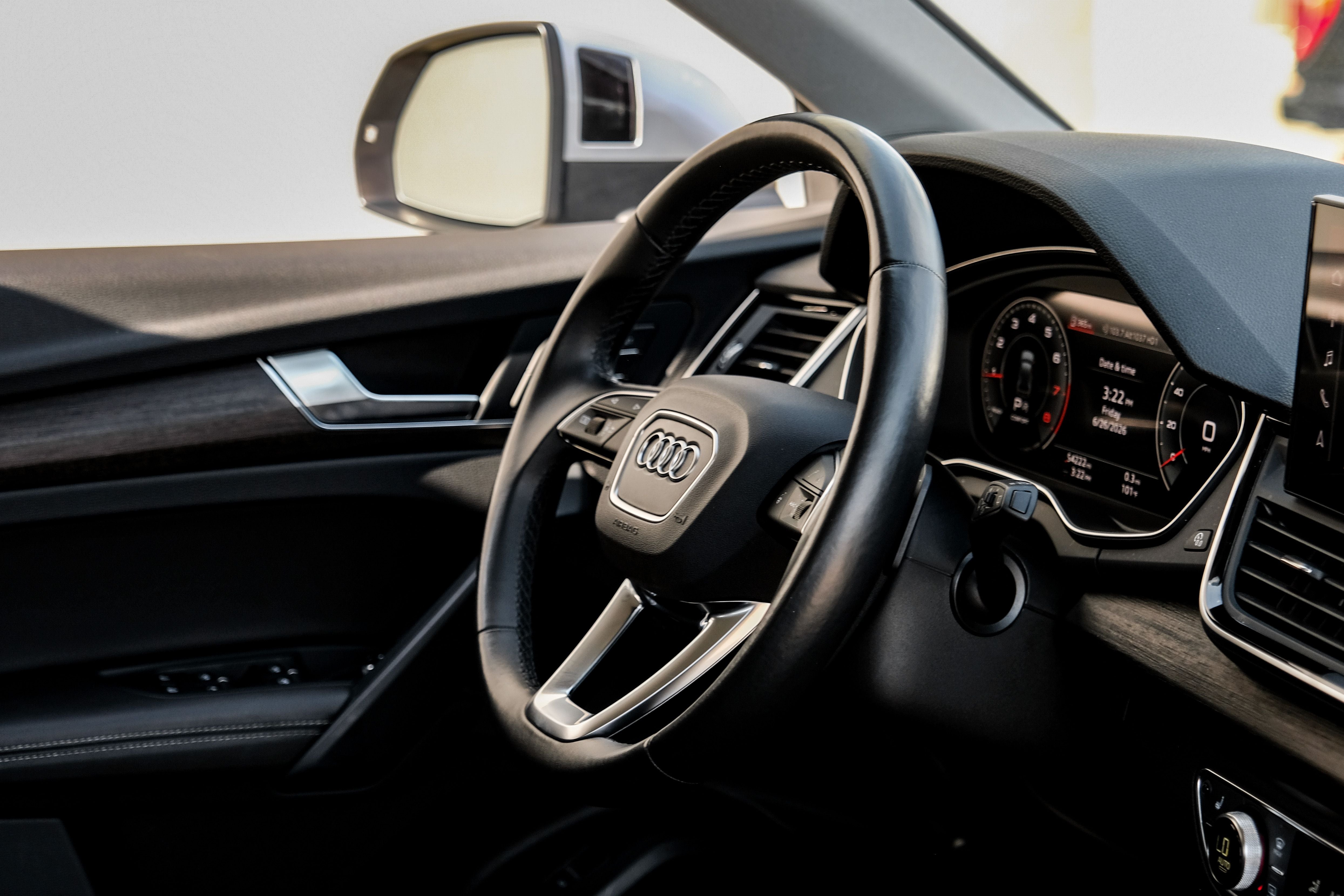 2024 Audi Q5 45 S line Premium quattro