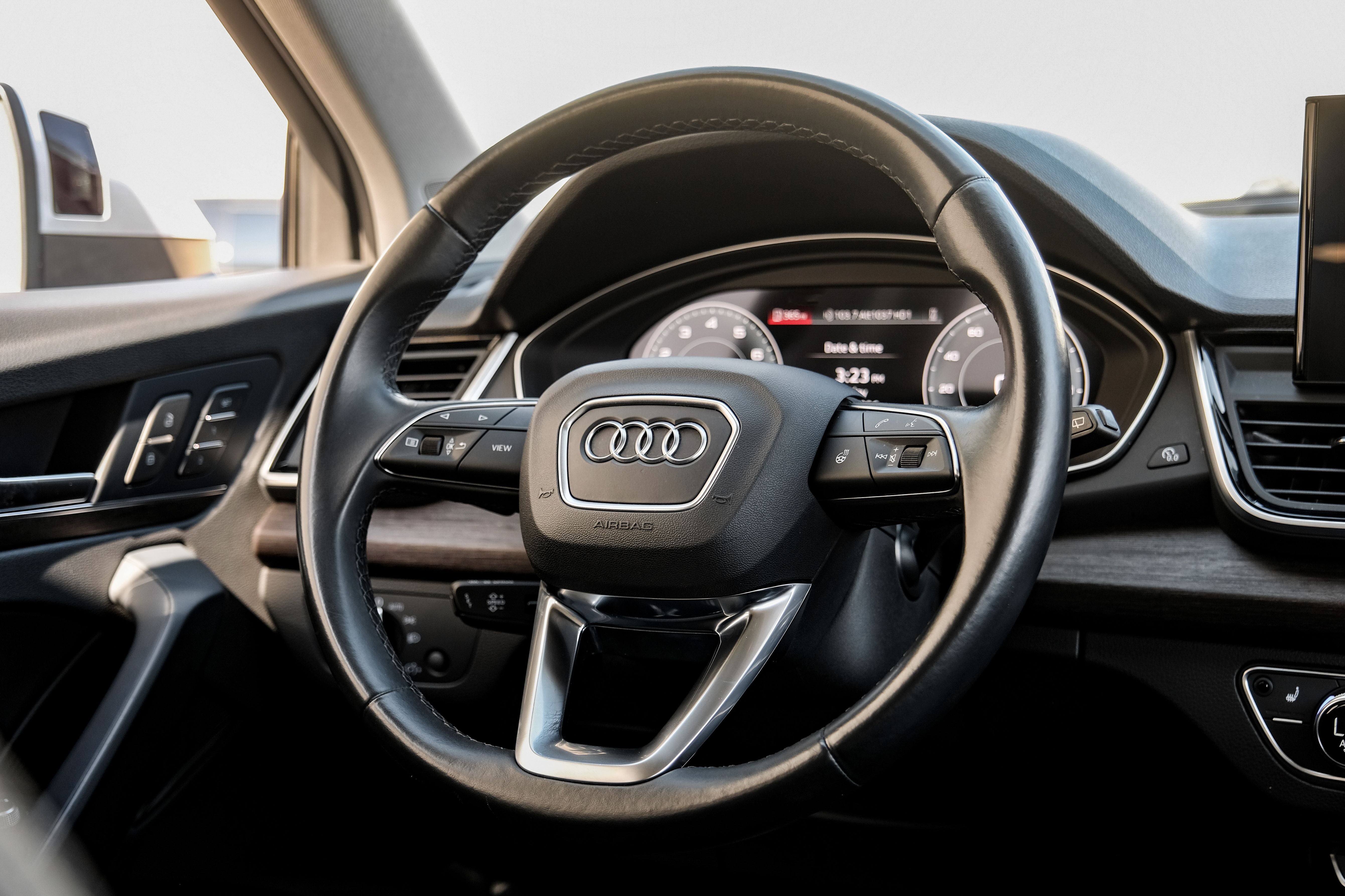 2024 Audi Q5 45 S line Premium quattro