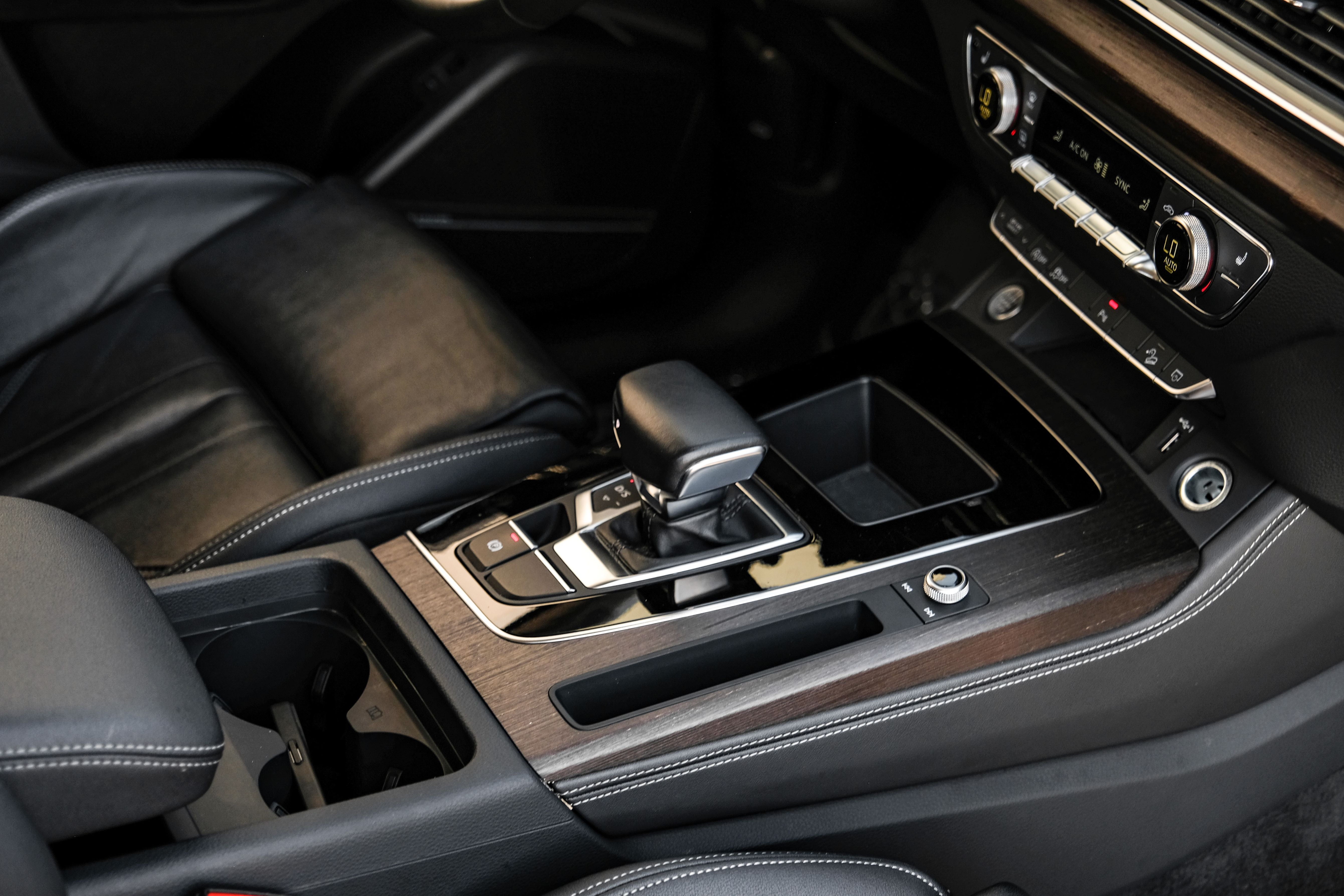 2024 Audi Q5 45 S line Premium quattro