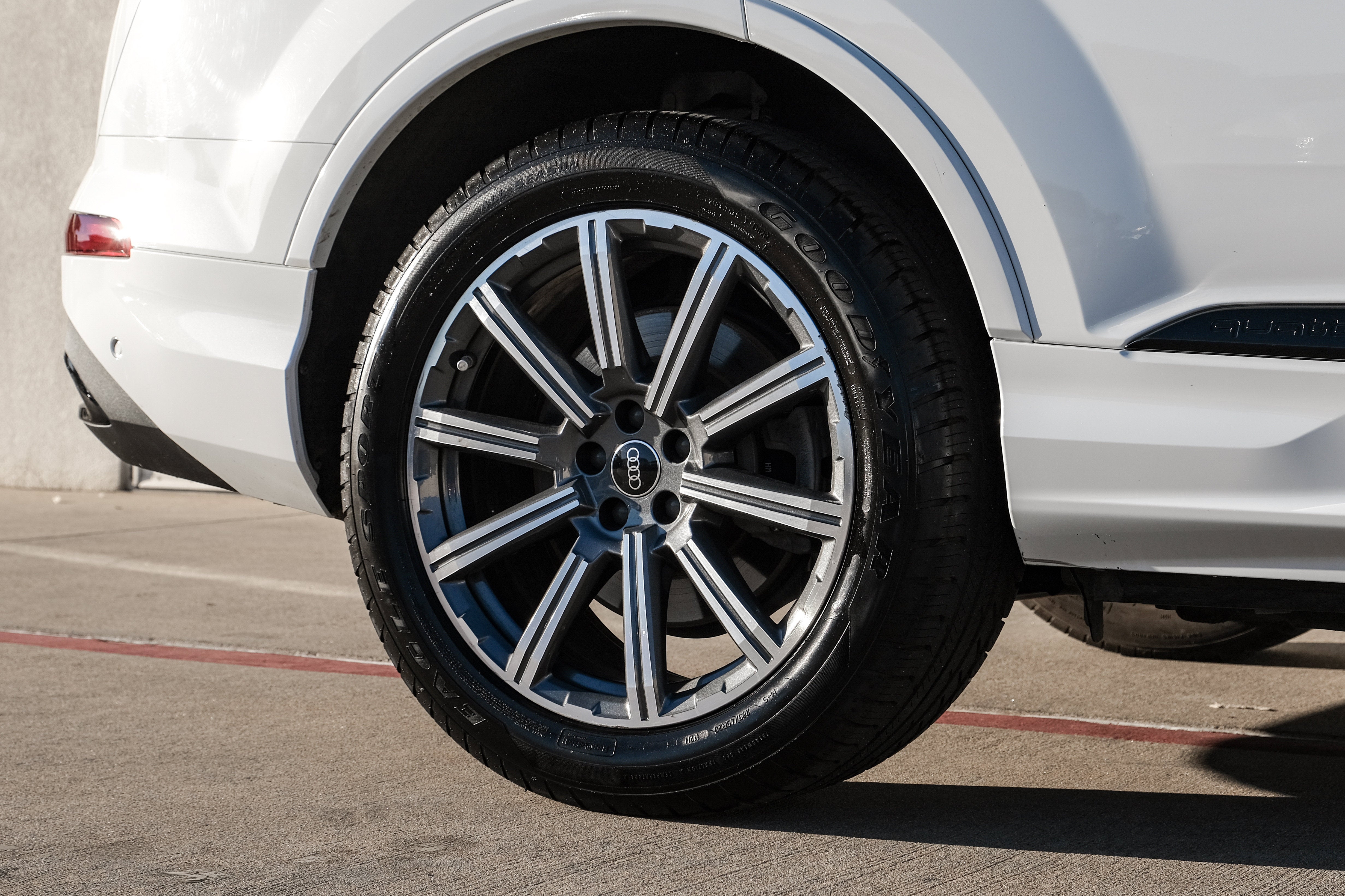 2022 Audi Q7 45 Premium Plus quattro