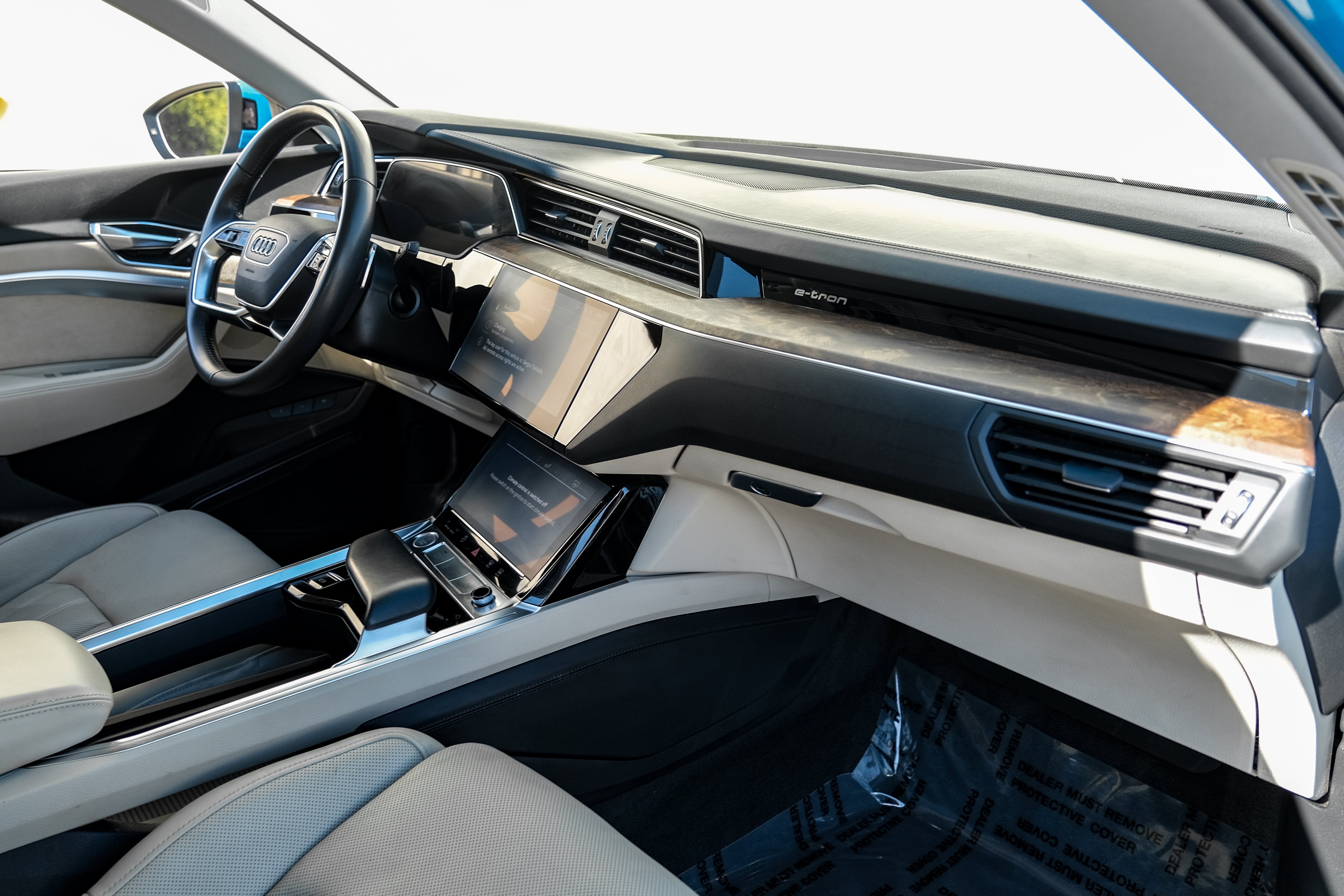 2019 Audi e-tron Prestige quattro