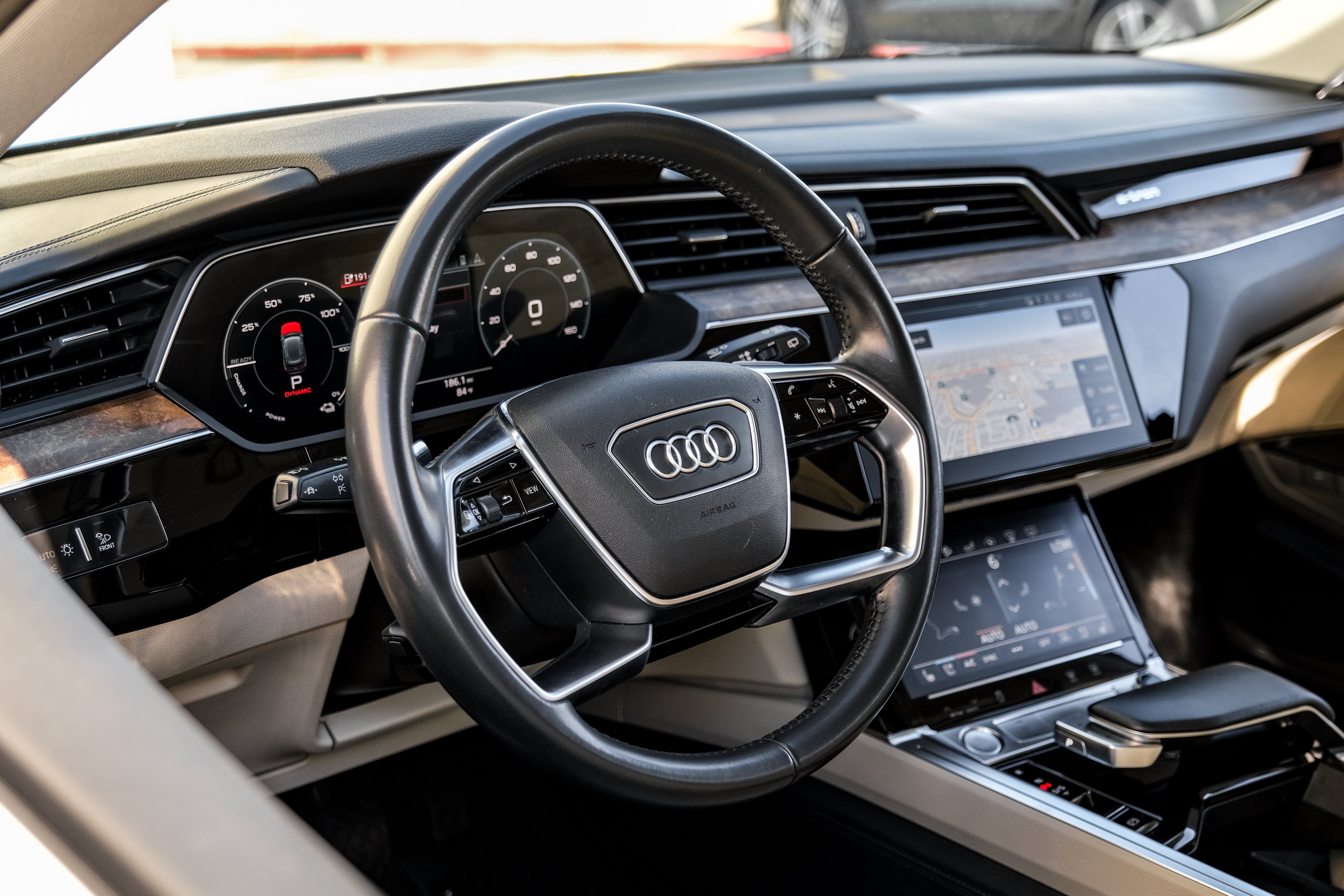 2019 Audi e-tron Prestige quattro