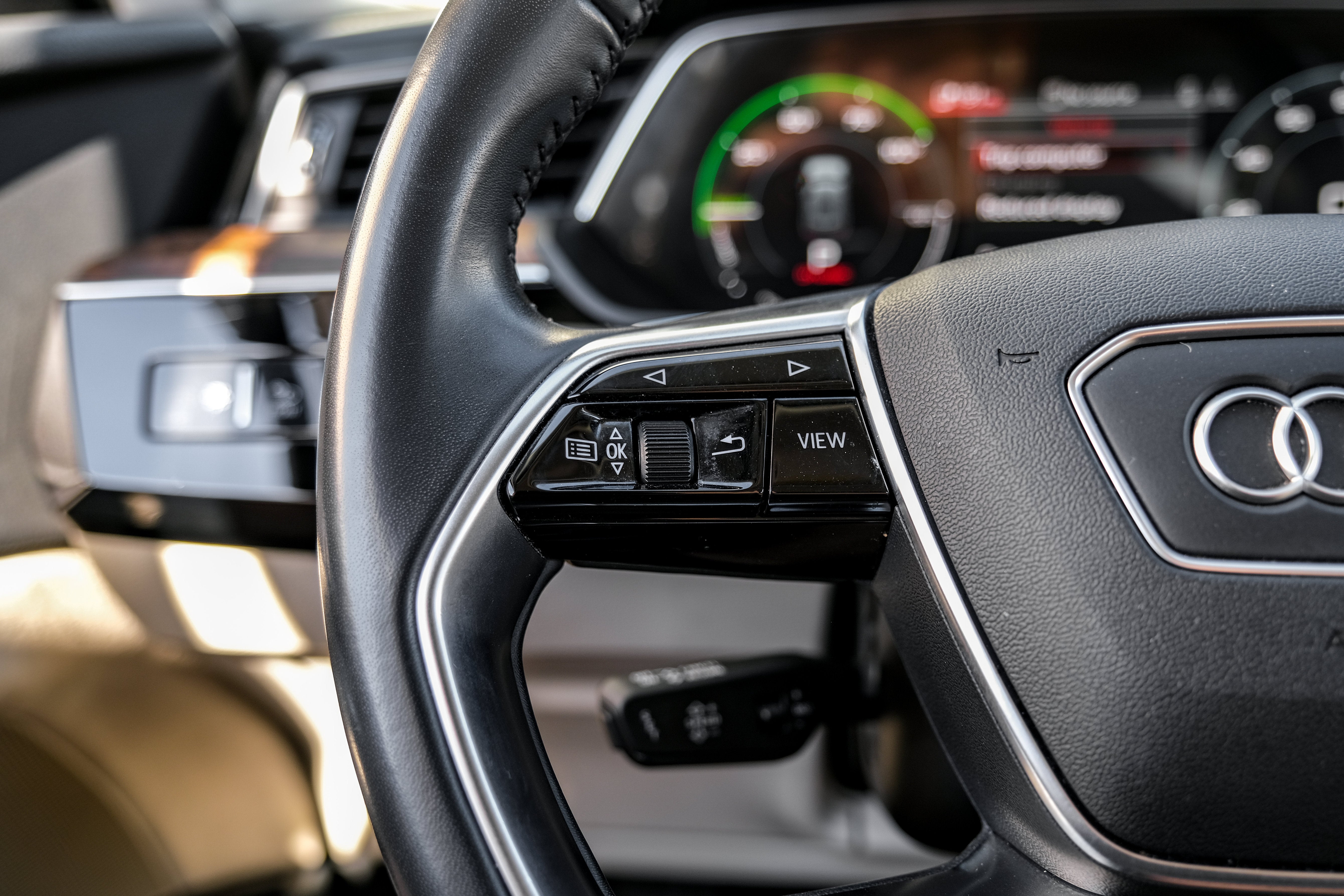 2019 Audi e-tron Prestige quattro