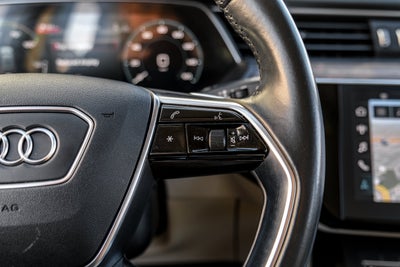 2019 Audi e-tron Prestige quattro