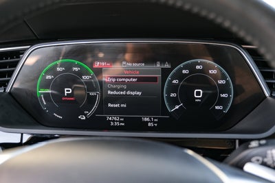 2019 Audi e-tron Prestige quattro