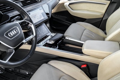 2019 Audi e-tron Prestige quattro