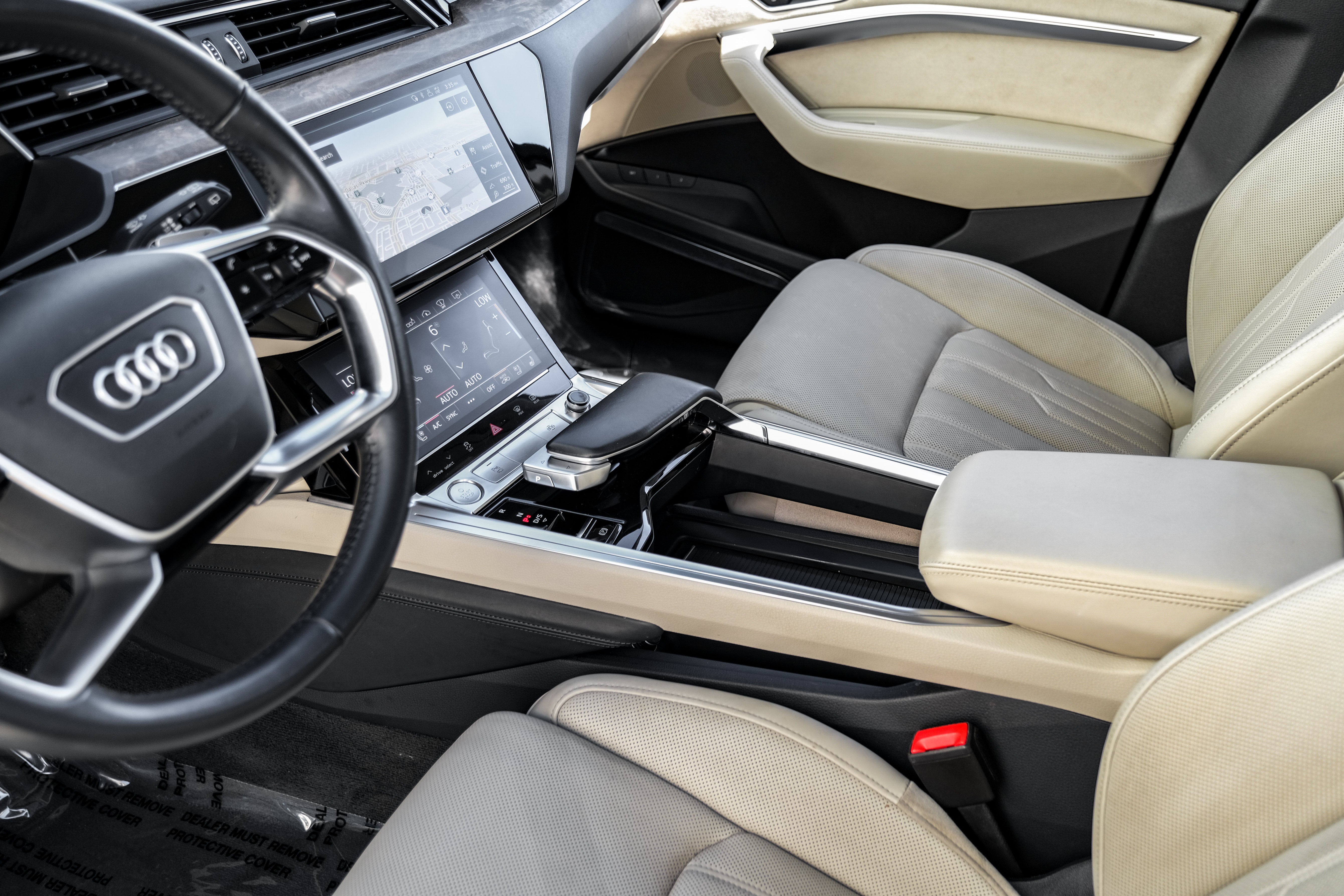 2019 Audi e-tron Prestige quattro