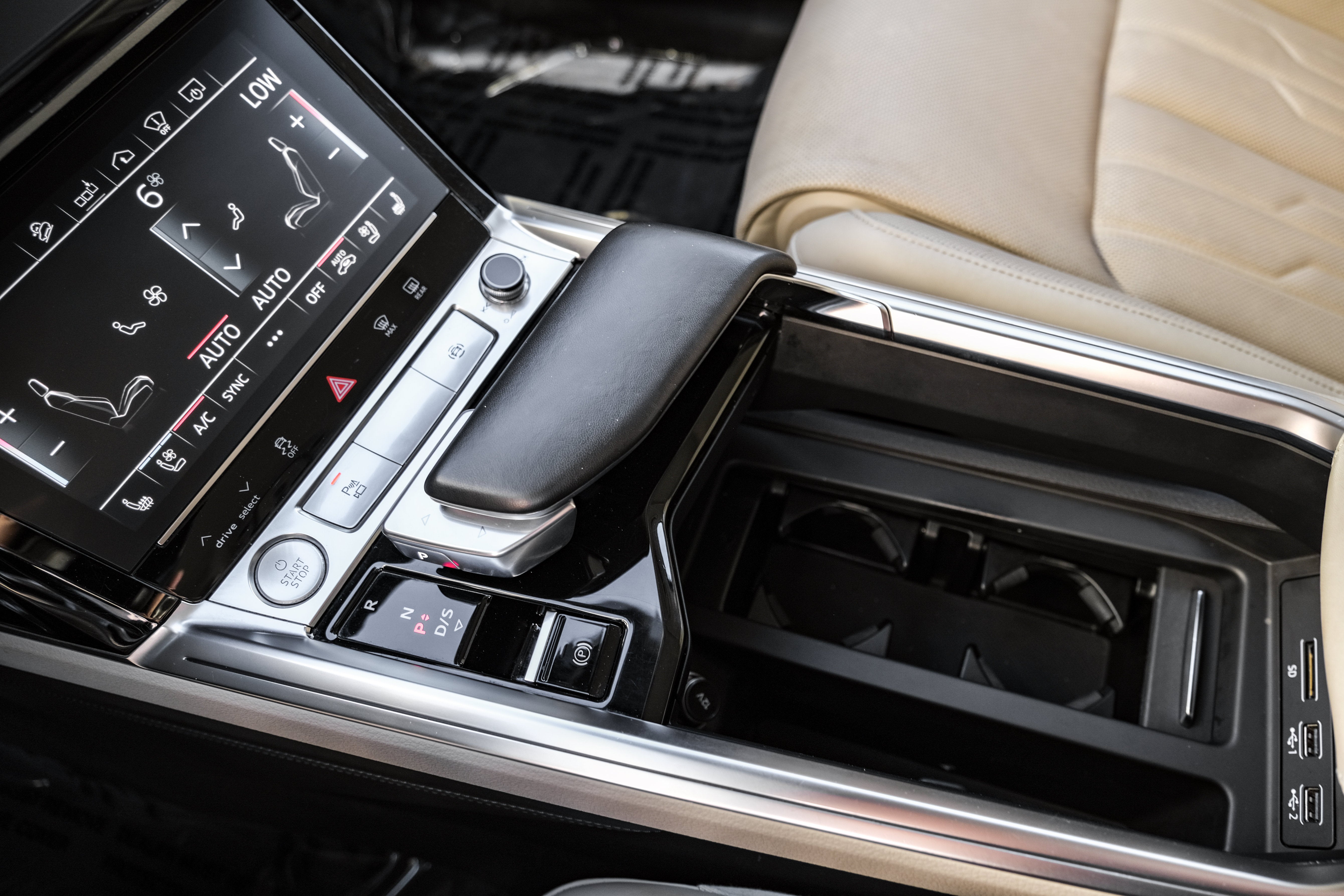 2019 Audi e-tron Prestige quattro