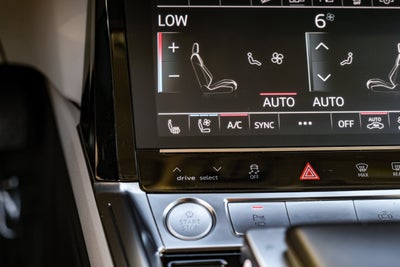 2019 Audi e-tron Prestige quattro