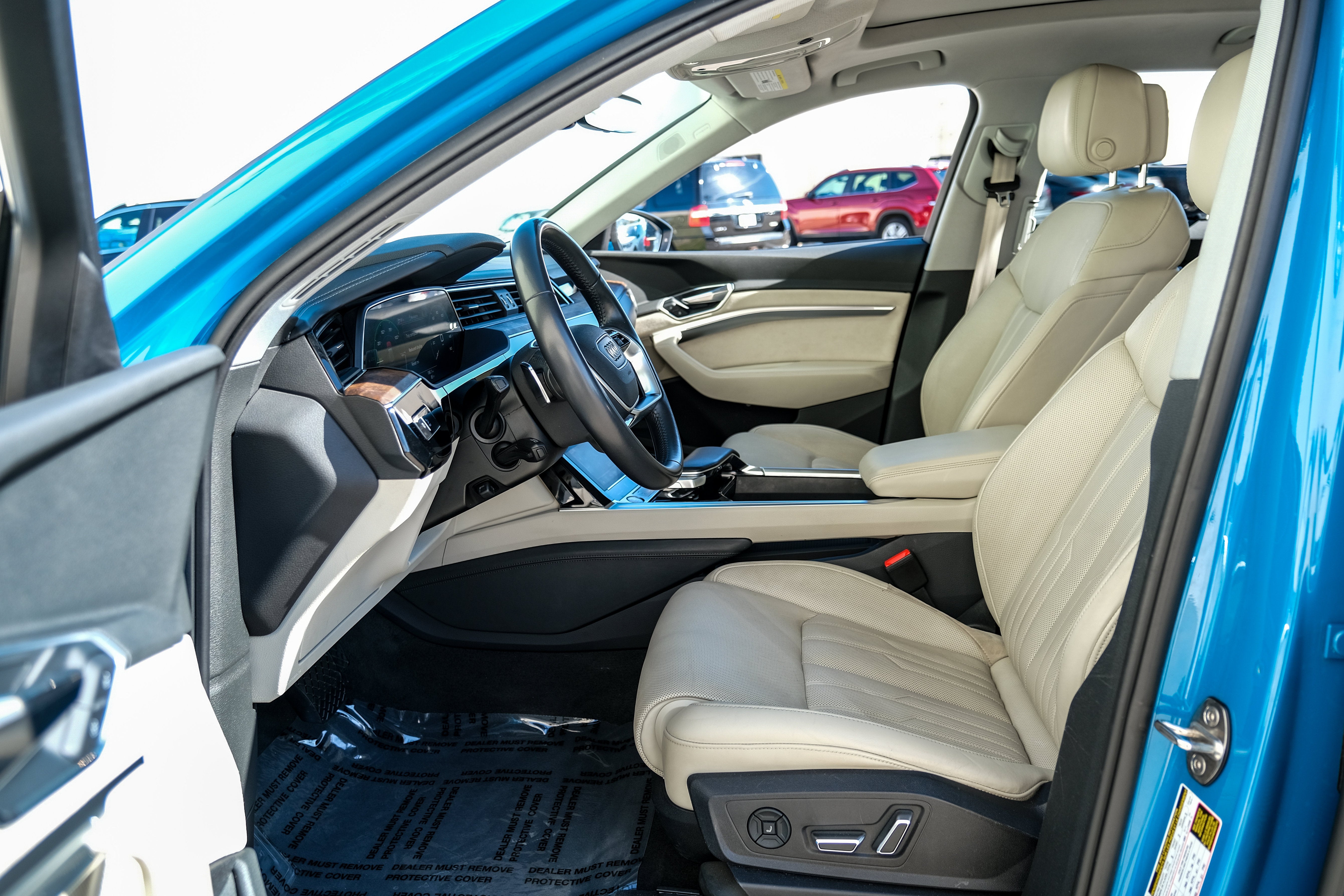 2019 Audi e-tron Prestige quattro