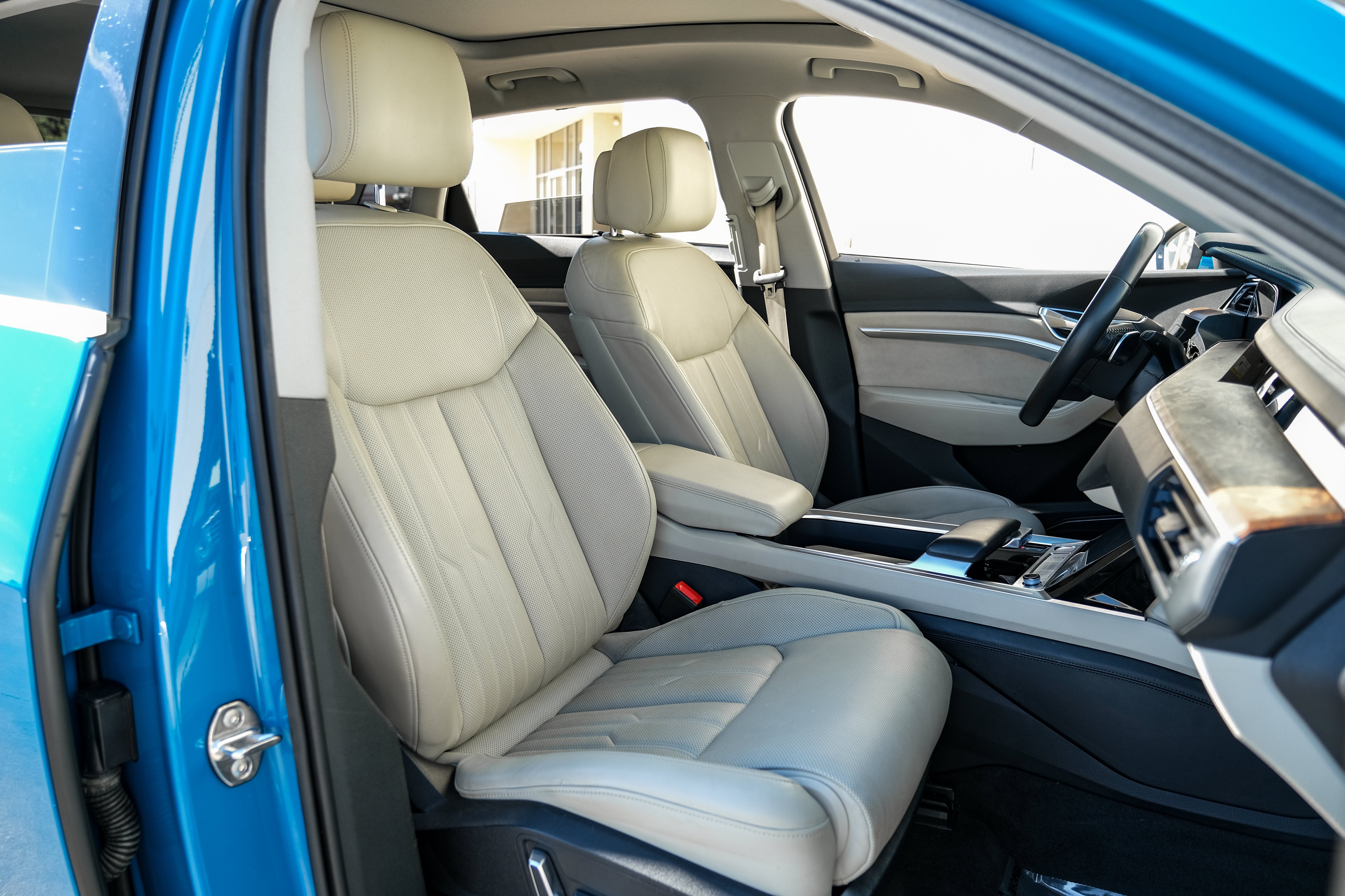 2019 Audi e-tron Prestige quattro