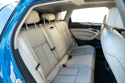 2019 Audi e-tron Prestige quattro