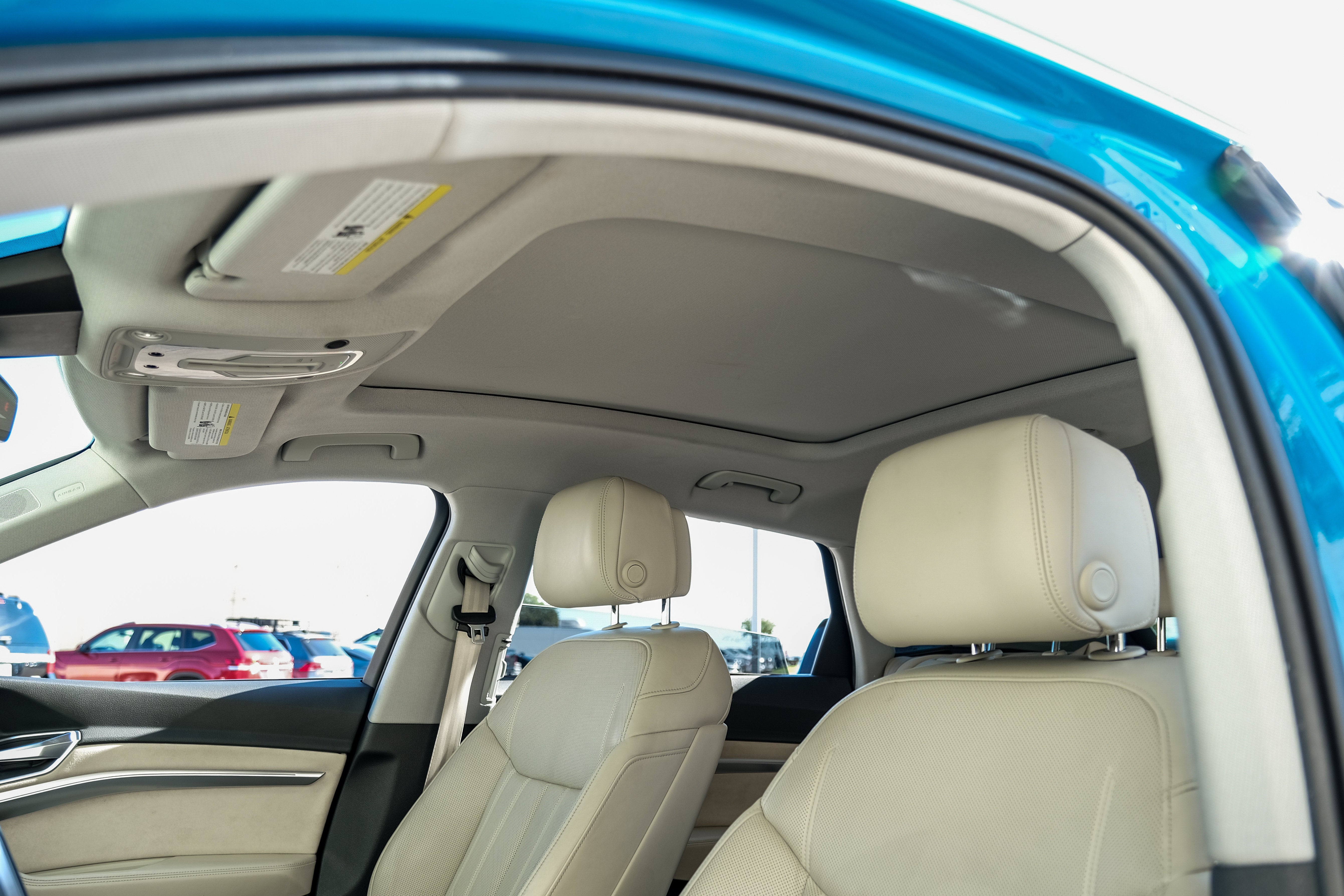 2019 Audi e-tron Prestige quattro