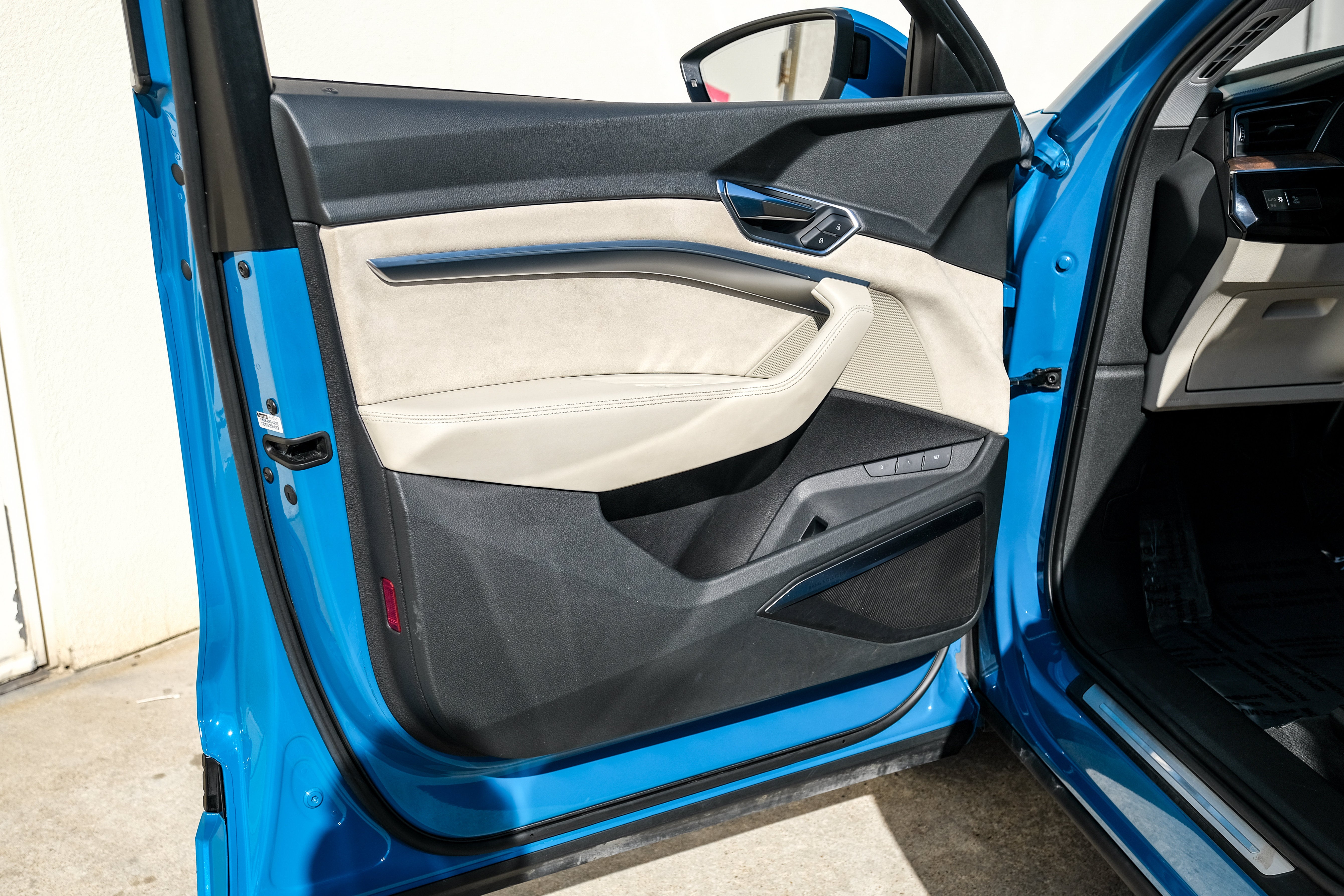 2019 Audi e-tron Prestige quattro