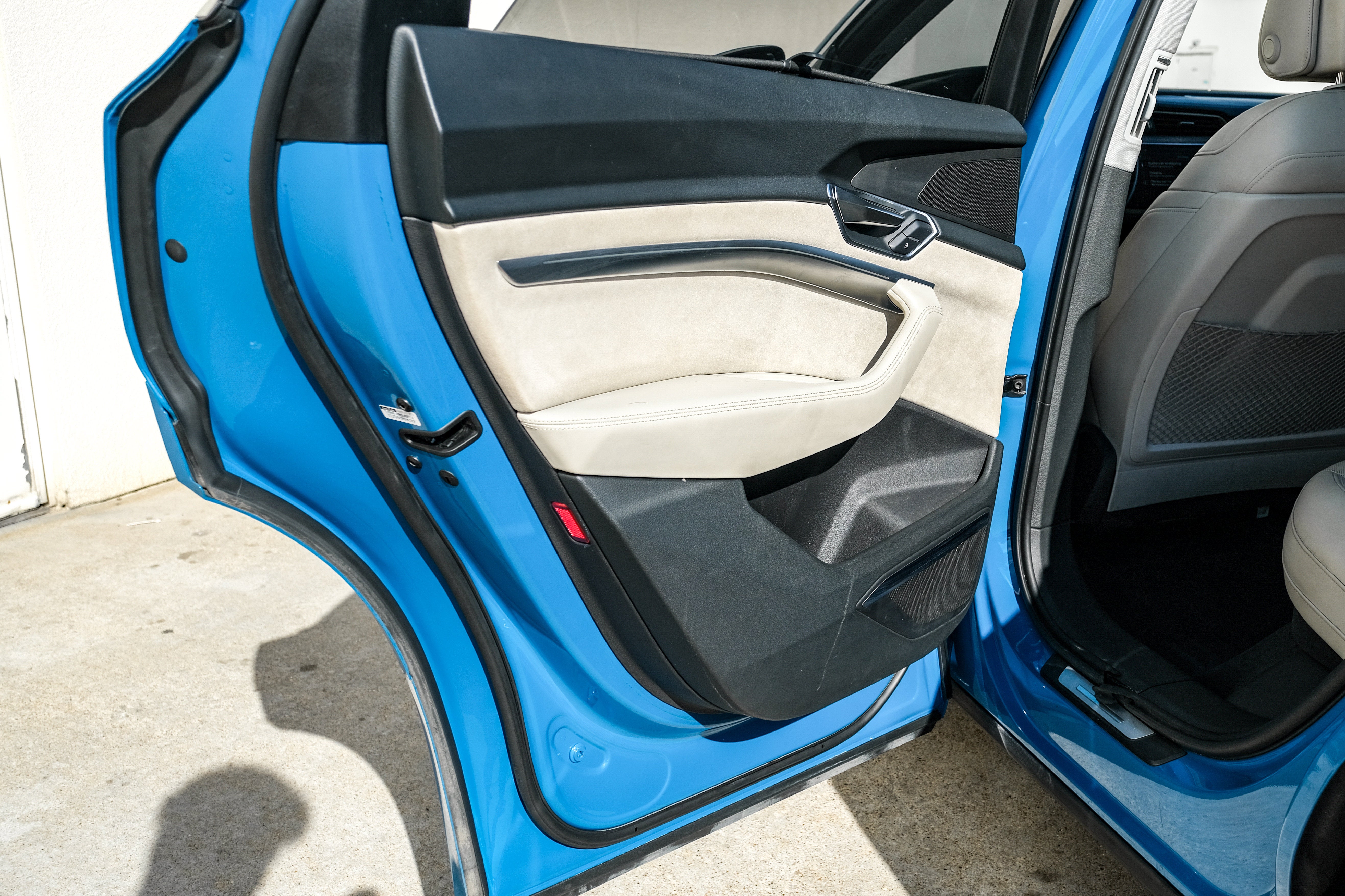 2019 Audi e-tron Prestige quattro