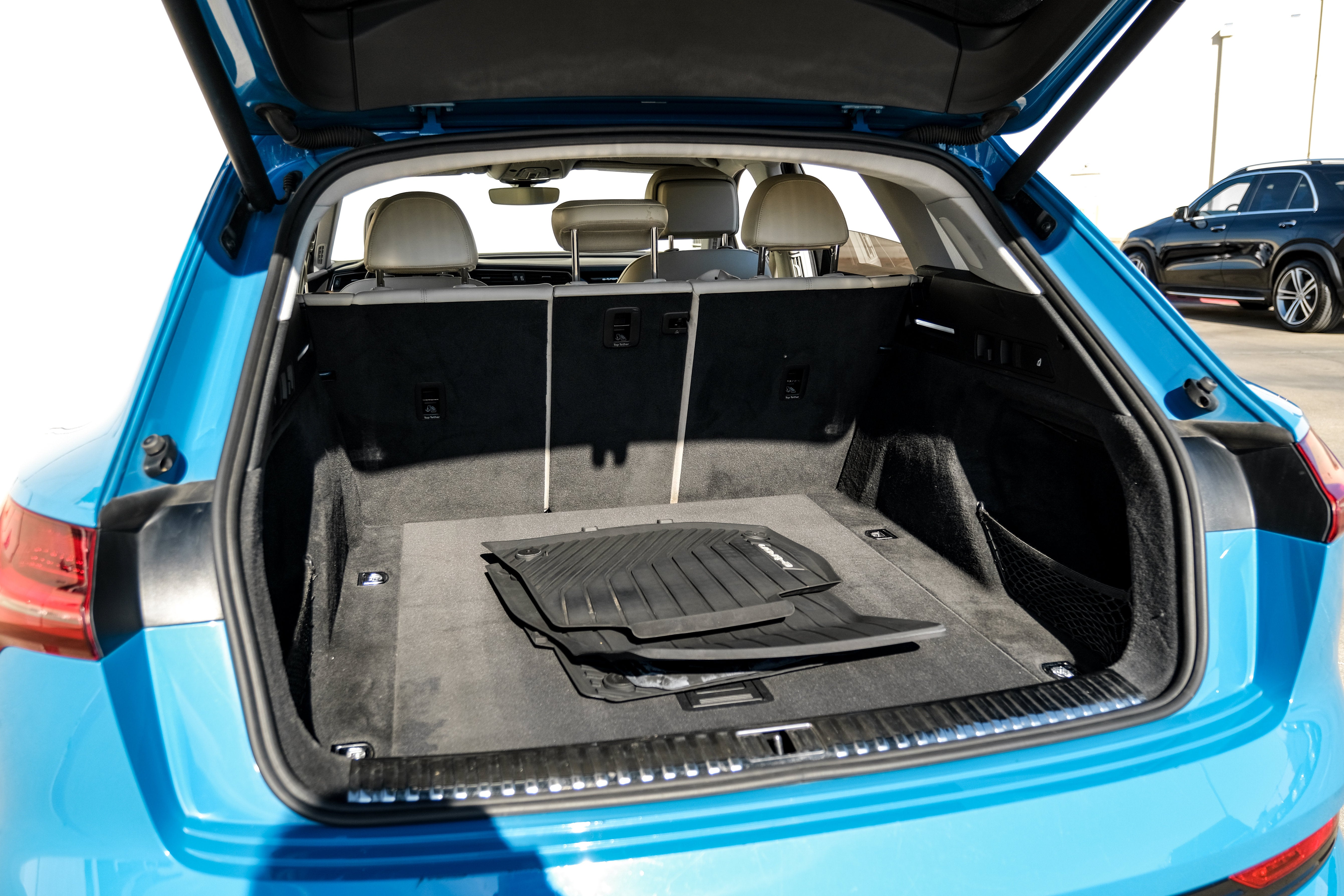 2019 Audi e-tron Prestige quattro