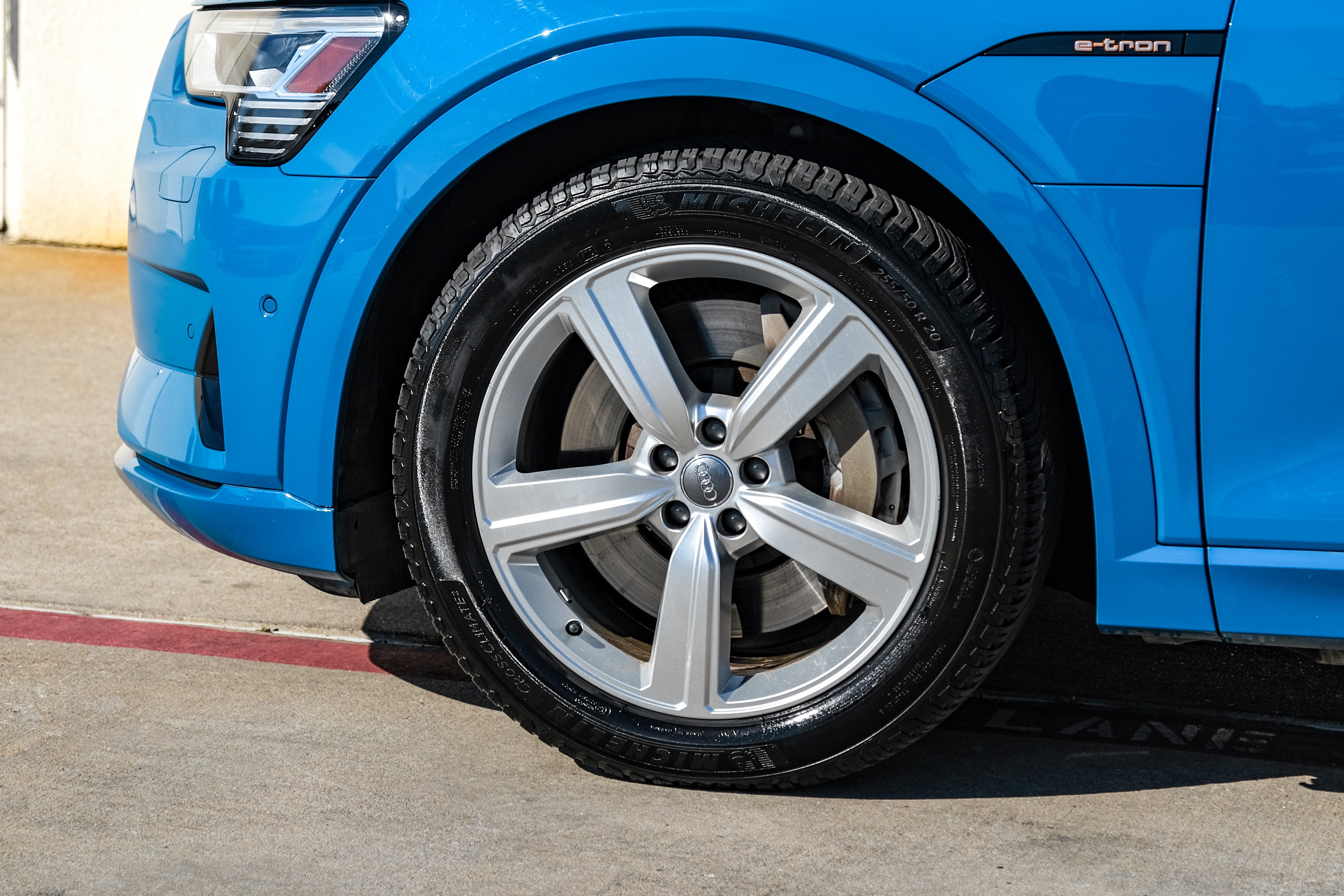 2019 Audi e-tron Prestige quattro