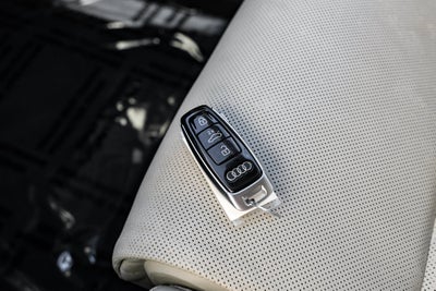 2019 Audi e-tron Prestige quattro