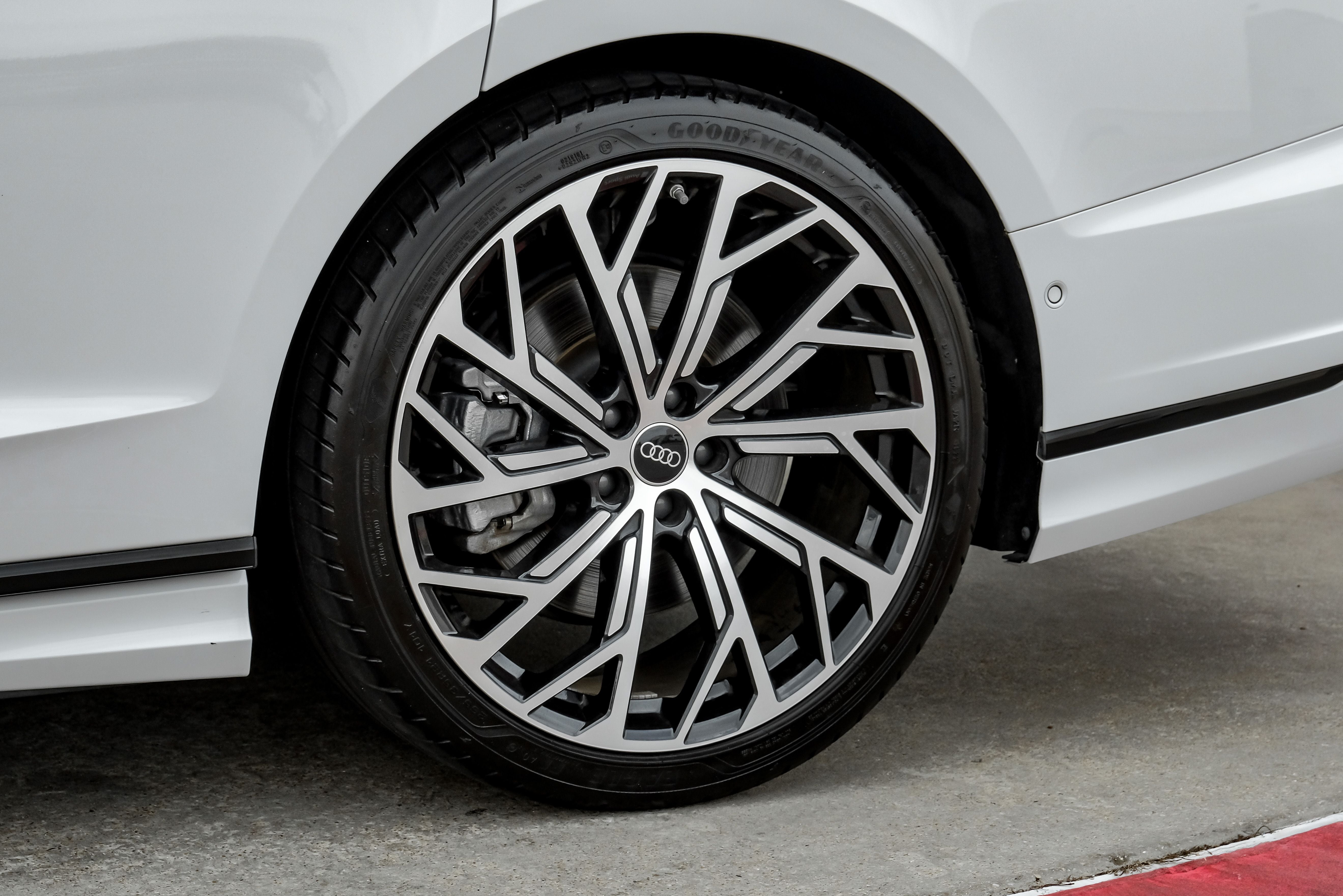 2022 Audi A8 L 55 quattro