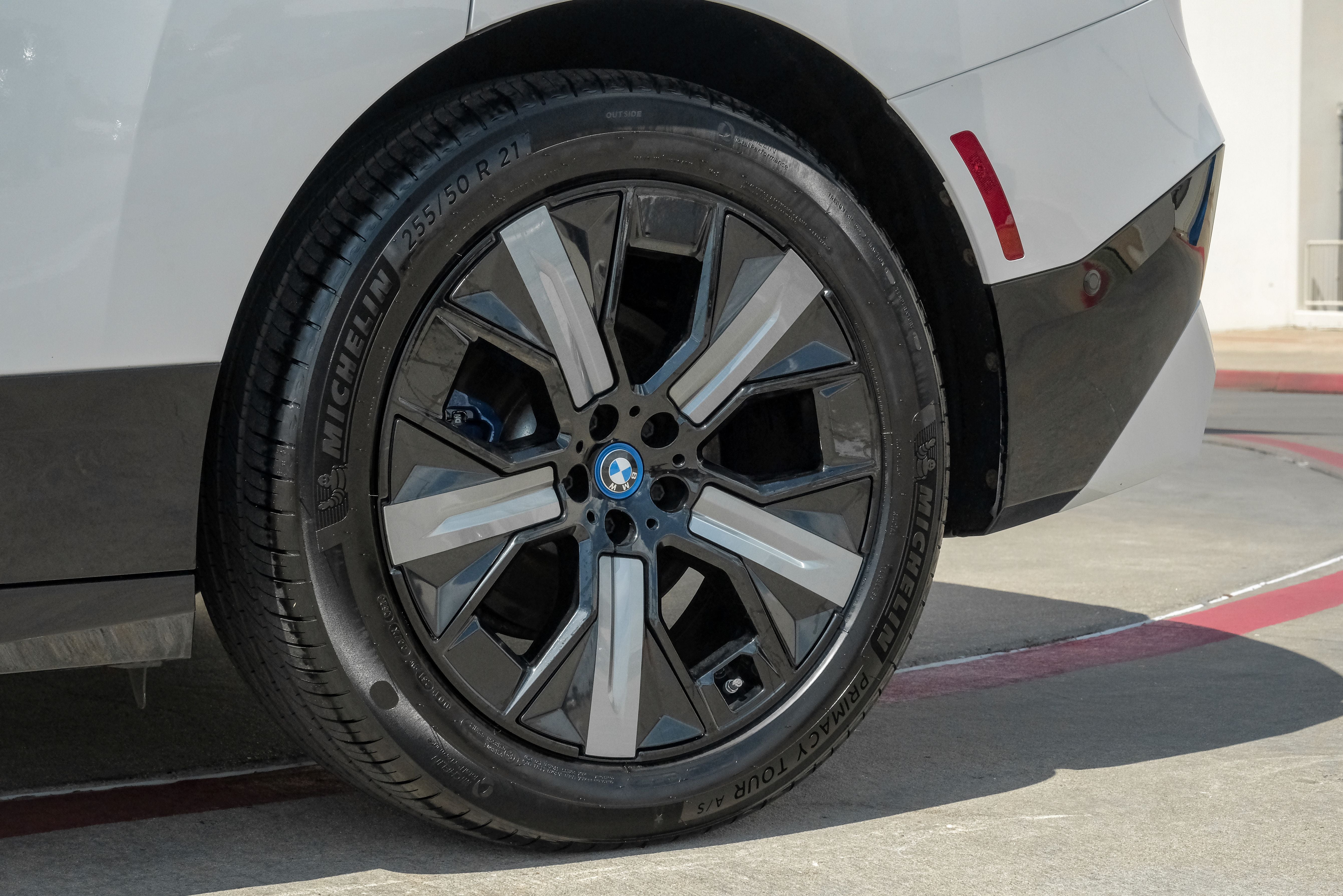 2022 BMW iX xDrive50
