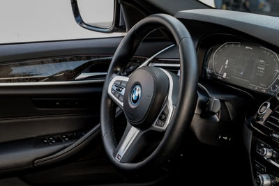 2022 BMW 5 Series 530e iPerformance