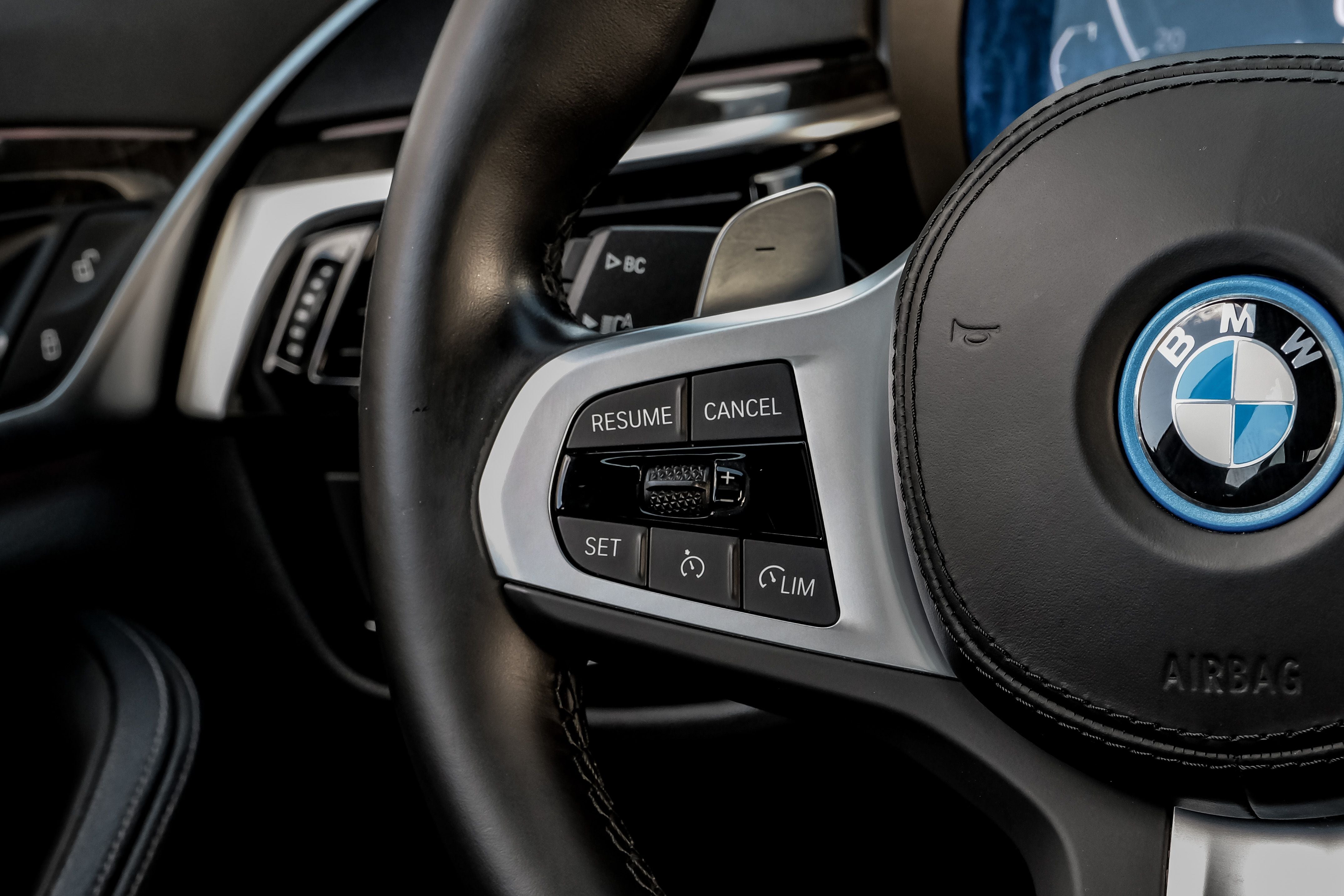 2022 BMW 5 Series 530e iPerformance