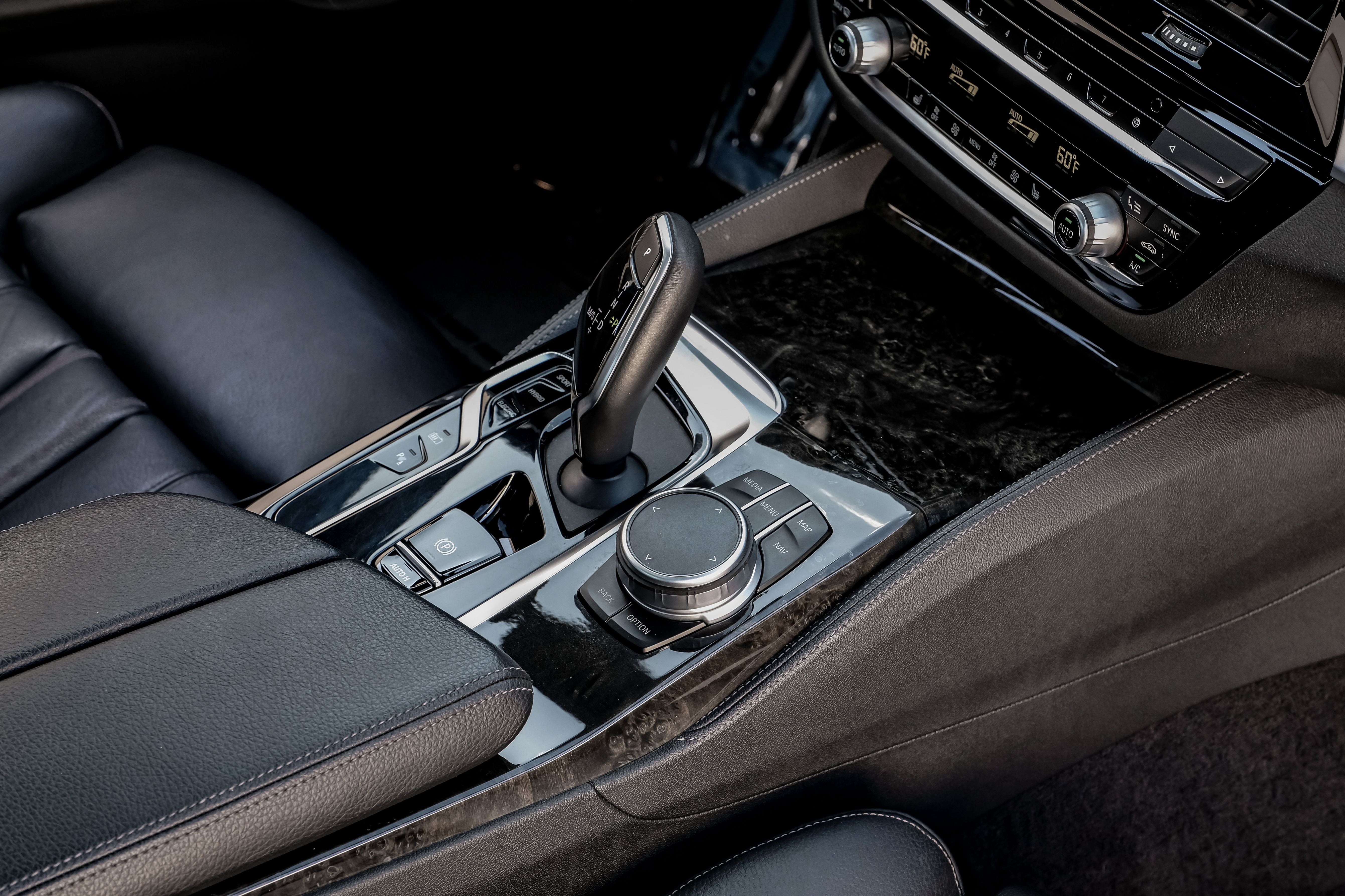 2022 BMW 5 Series 530e iPerformance