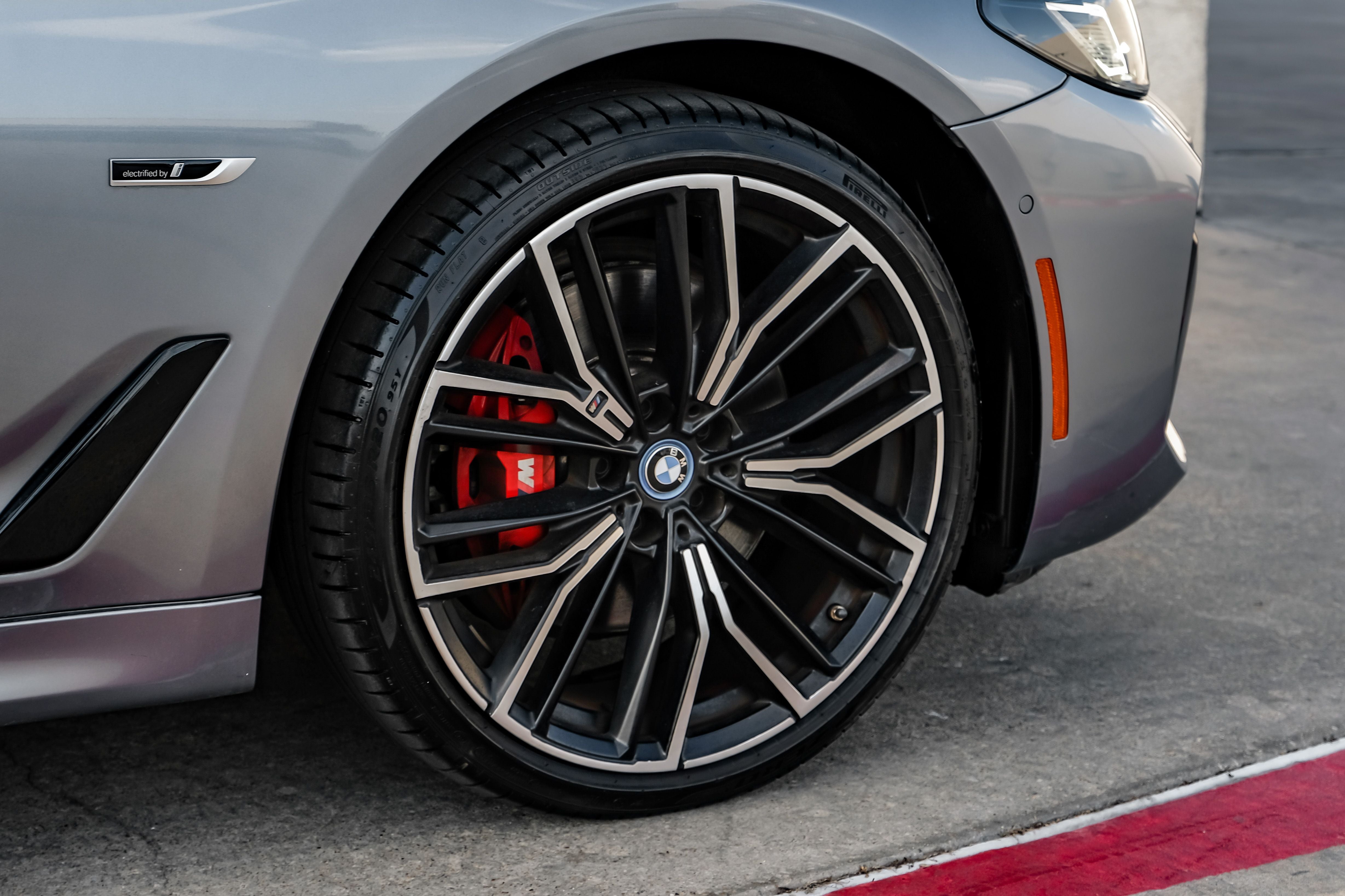 2022 BMW 5 Series 530e iPerformance