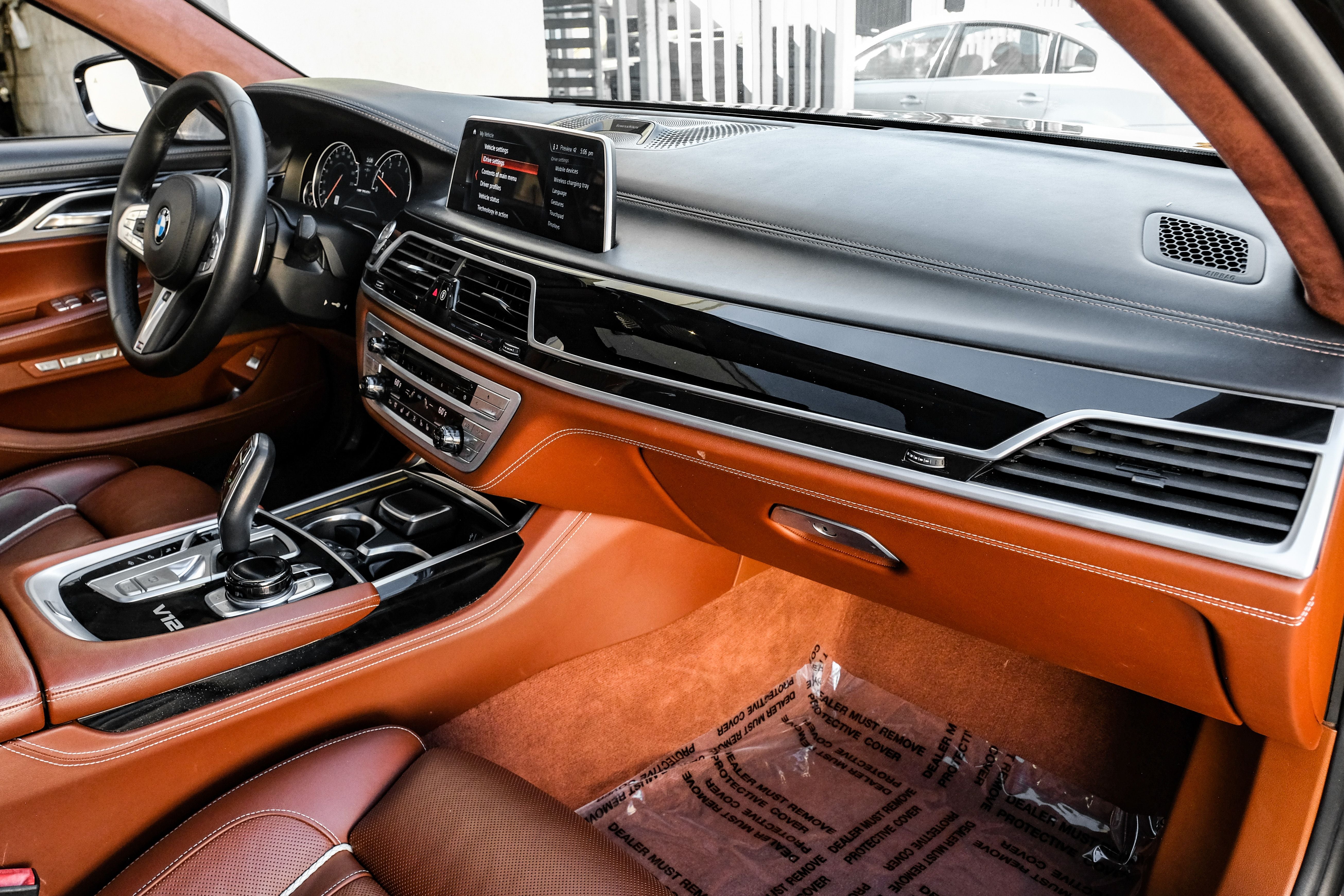 2018 BMW 7 Series M760i